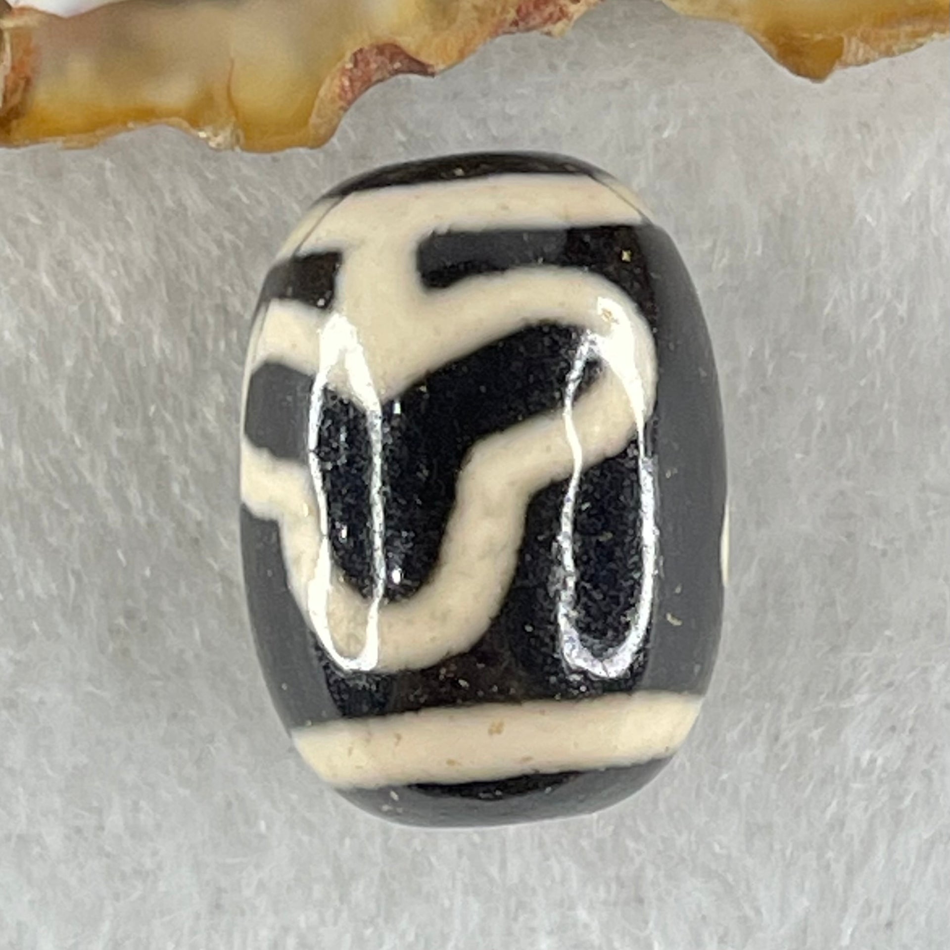 Natural Powerful Tibetan Old Oily Agate Double Bodhi Tree Dzi Bead Heavenly Master (Tian Zhu) 菩提树天珠 4.67g 17.8 by 13.1mm - Huangs Jadeite and Jewelry Pte Ltd