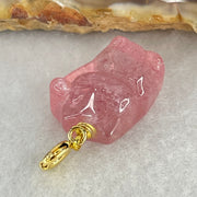 Natural Strawberry Quartz Fortune Cat Charm 4.00g 17.6 by 12.8 by 9.7mm - Huangs Jadeite and Jewelry Pte Ltd