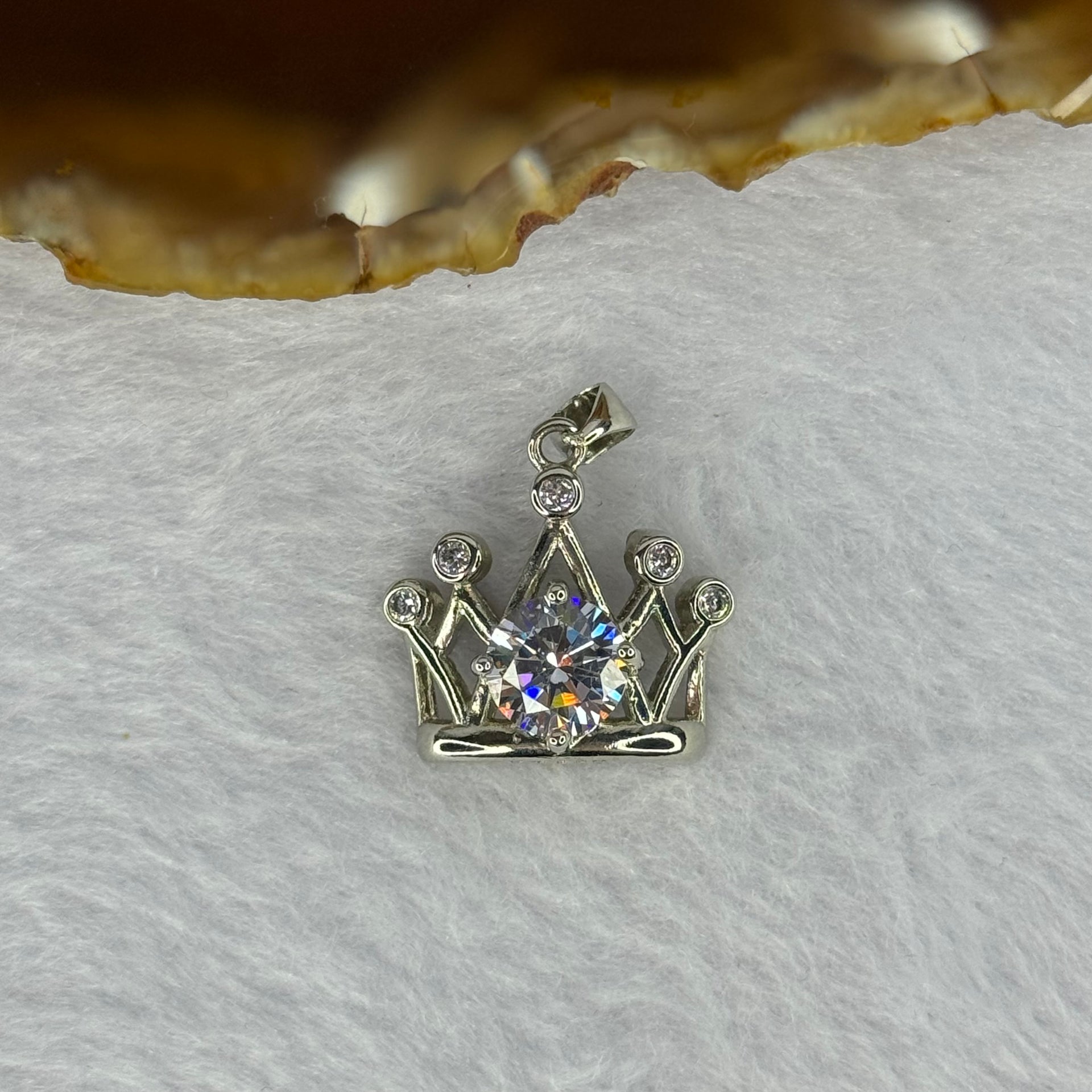 Moissanite in PT950 Plated Pendant 3.82g 7.6 by 3.0 mm - Huangs Jadeite and Jewelry Pte Ltd