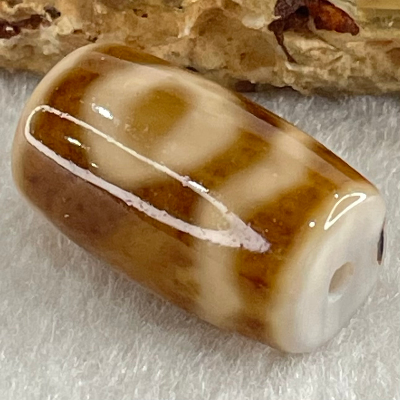 Natural Powerful Tibetan Old Oily Agate Sky Door Serenity 1 Eye Dzi Bead Heavenly Master (Tian Zhu) 一眼天门天诛 4.79g 19.7 by 11.6mm - Huangs Jadeite and Jewelry Pte Ltd