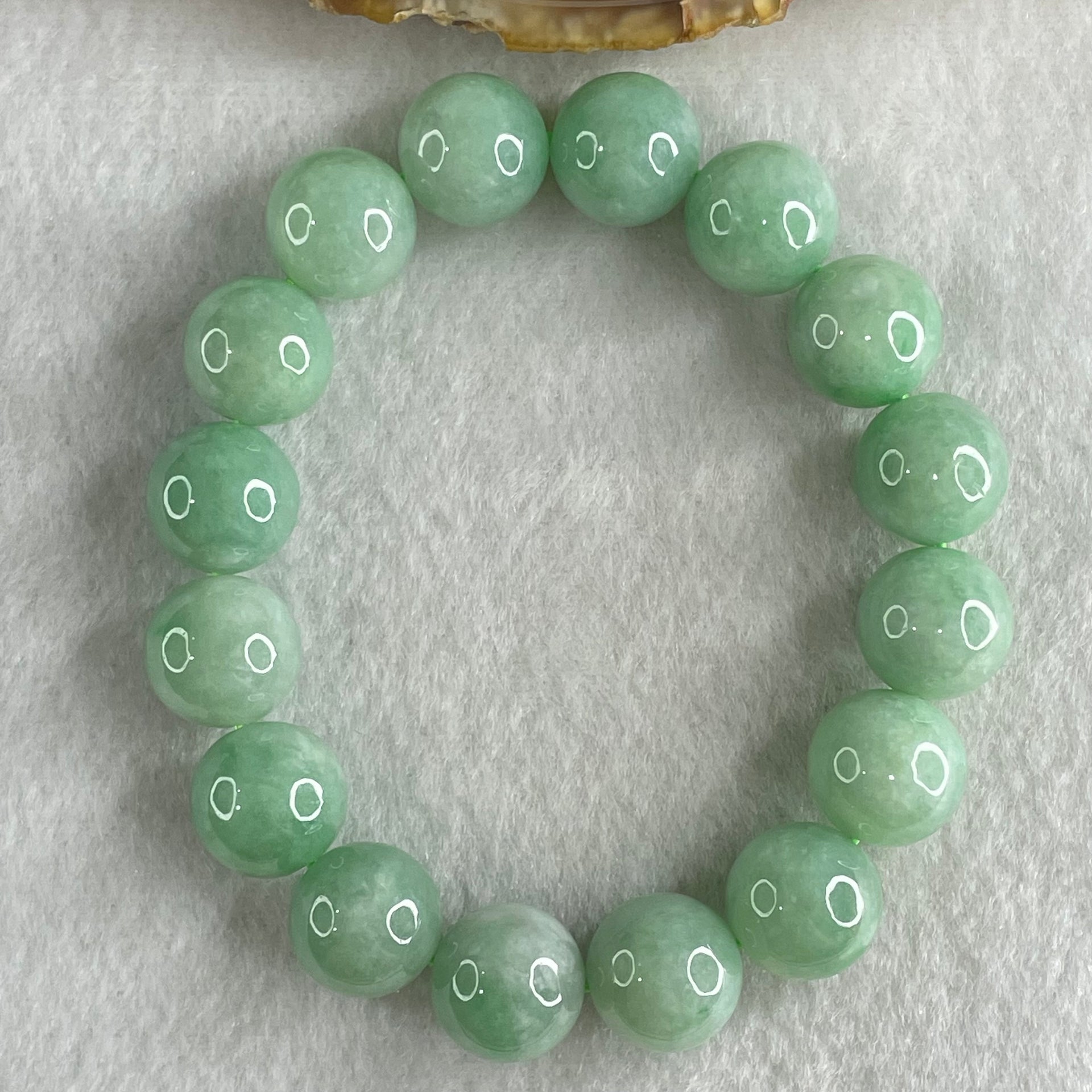 Type A Green Jadeite Beads Bracelet 59.95g 16cm 13.2mm 16 Beads - Huangs Jadeite and Jewelry Pte Ltd