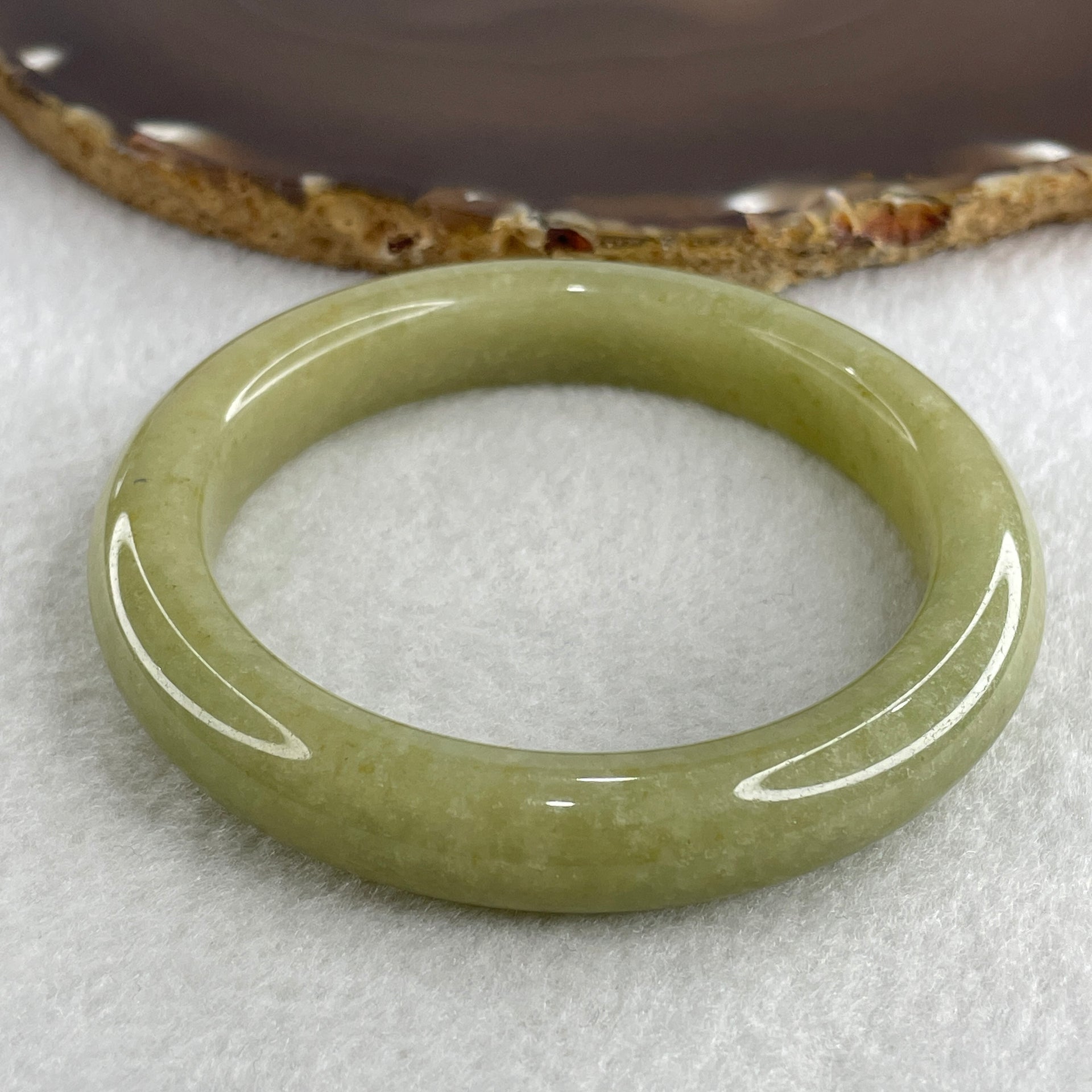 Natural Green Serpentine Bangle 49.63g Inner Diameter 58.0mm 11.7 by 9.8mm (Very Very Slight Internal Line) - Huangs Jadeite and Jewelry Pte Ltd