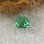Natural Colombia Green Emerald (Beryl) Cut-Cornered Rectangular step cut 0.52ct 4.7 by 4.5 by 3.7mm - Huangs Jadeite and Jewelry Pte Ltd