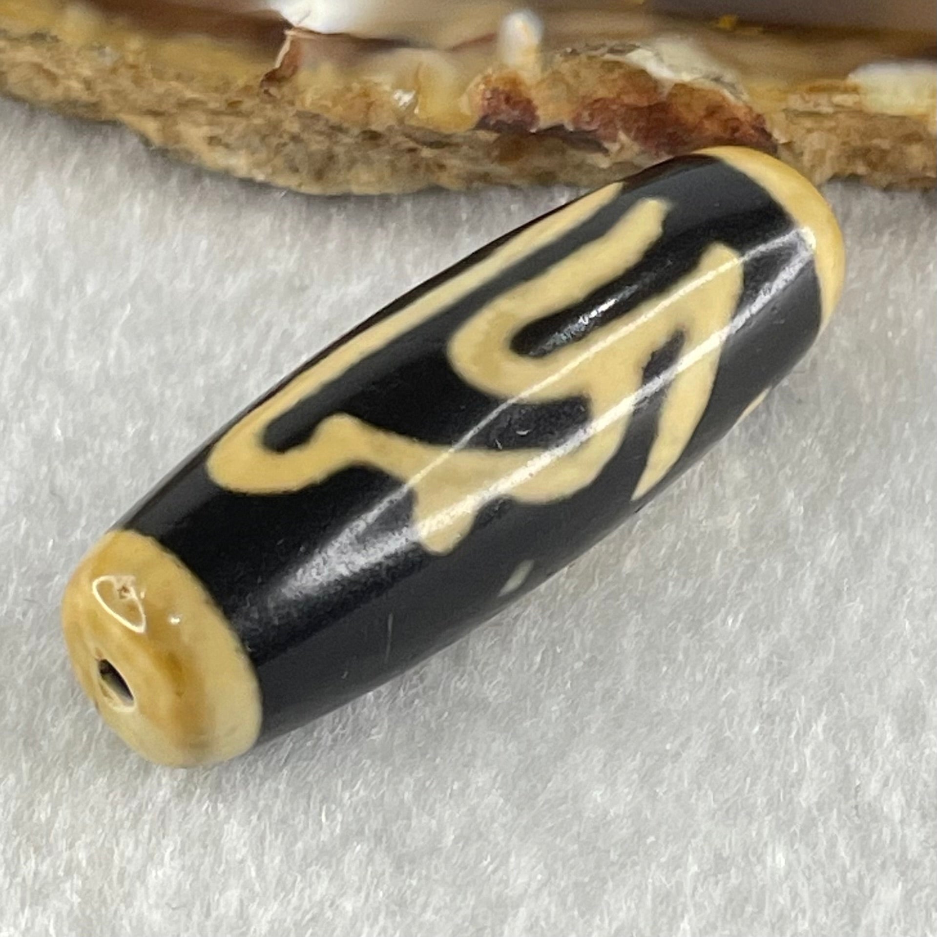 Natural Powerful Tibetan Old Oily Agate Ancient Thousand Hand Guan Yin Dzi Bead Heavenly Master (Tian Zhu) 千手观音天珠 10.20g 38.6 by 13.0mm - Huangs Jadeite and Jewelry Pte Ltd