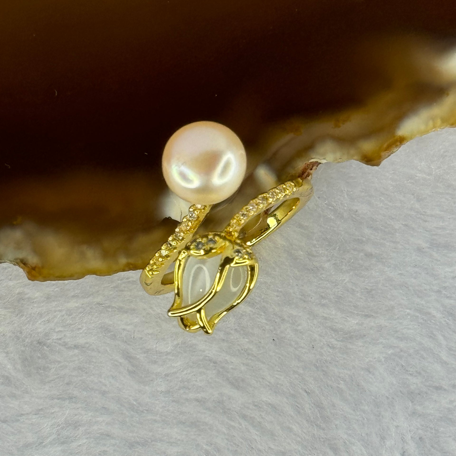 Natural Selenite and Pink Pearl with Crystals in S925 Sliver Gold Color Ring 2.94g 8.8 by 6.5mm US5.75 HK12.5 - Huangs Jadeite and Jewelry Pte Ltd