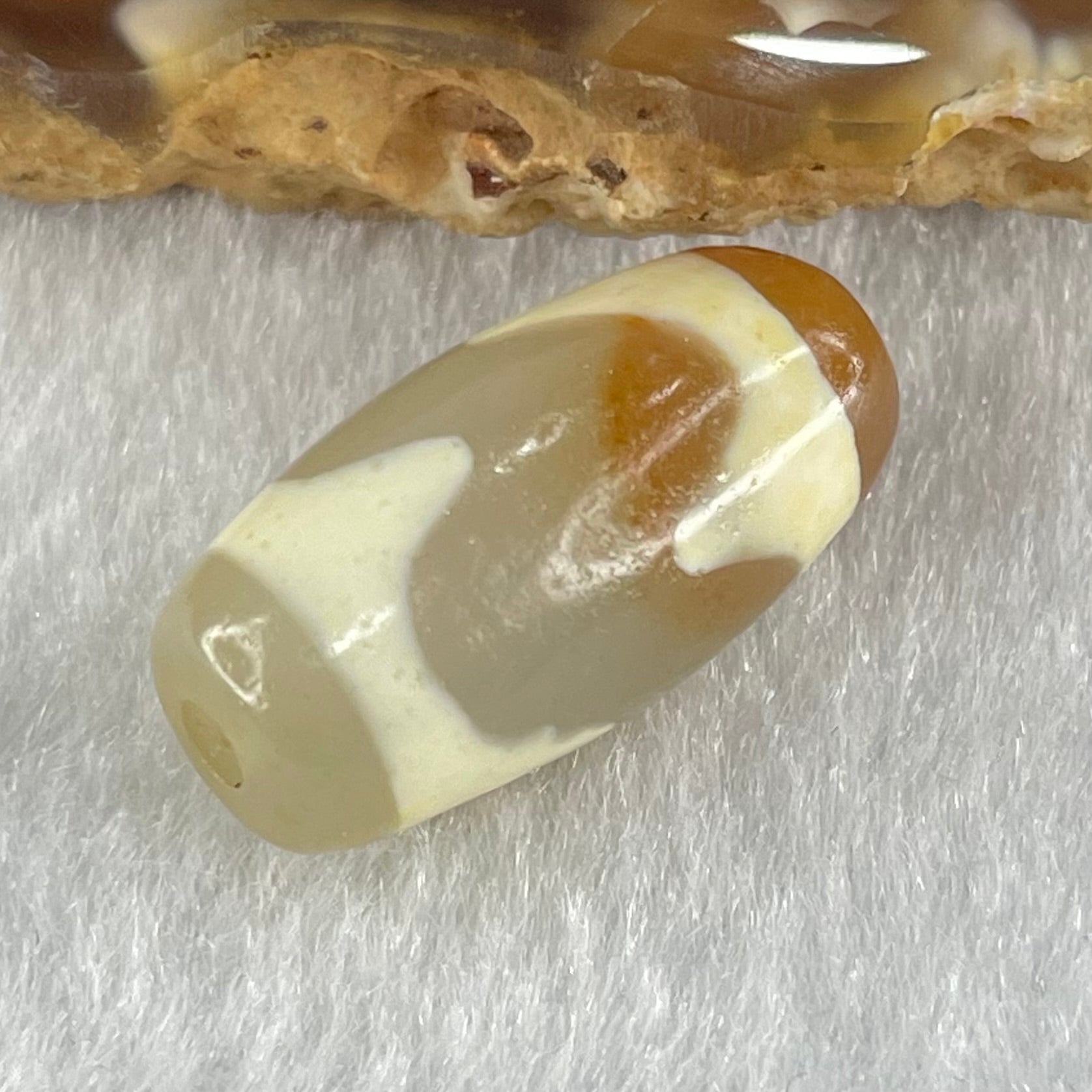 Natural Powerful Tibetan Old Oily Agate Tiger Tooth Daluo Dzi Bead Heavenly Master (Tian Zhu) 虎呀天诛 3.09g 20.1 by 10.3mm - Huangs Jadeite and Jewelry Pte Ltd