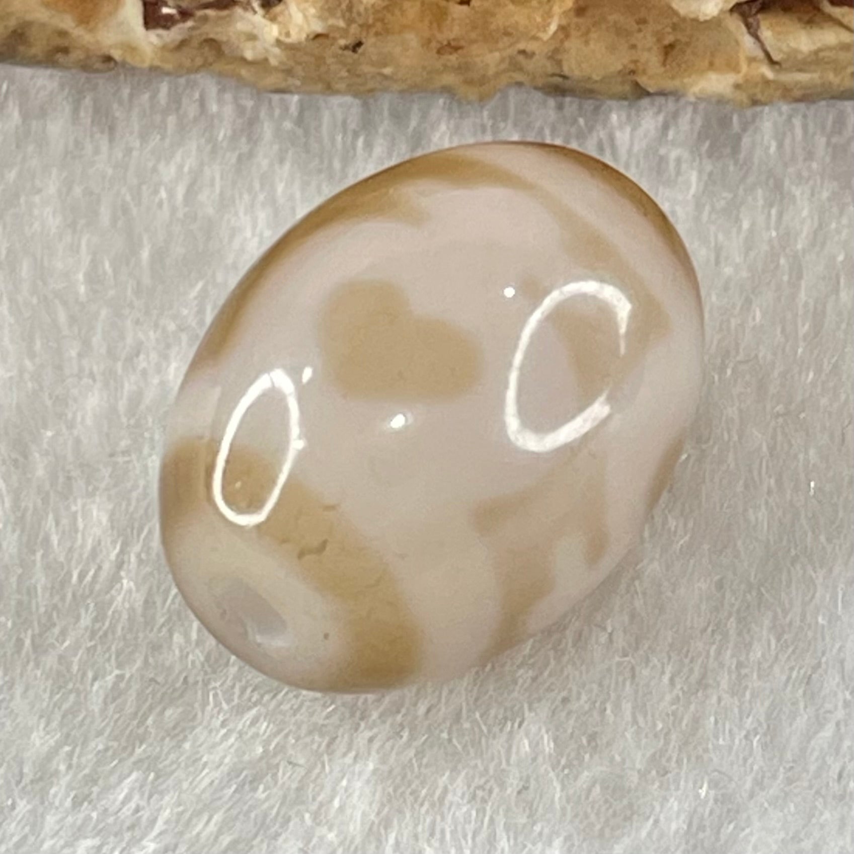 Natural Powerful Tibetan Old Oily Agate 4 Nectar Vessel Dzi Bead Heavenly Master (Tian Zhu) 花蜜容器眼天珠 3.21g 15.9 by 12.2mm - Huangs Jadeite and Jewelry Pte Ltd