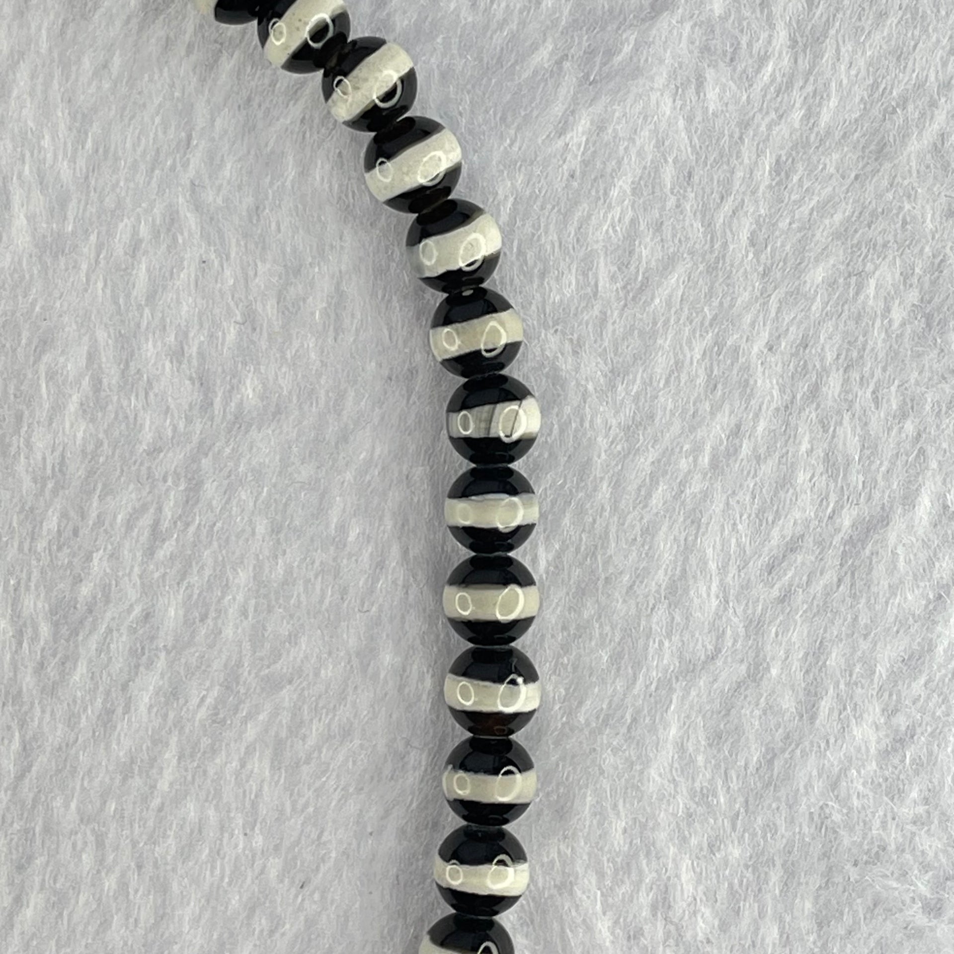 Natural Powerful Tibetan Old Oily Agate Mix Dzi Beads Bracelet (Tian Zhu) 30.36g 10.5mm 10 Beads 6.3mm 50 Beads - Huangs Jadeite and Jewelry Pte Ltd