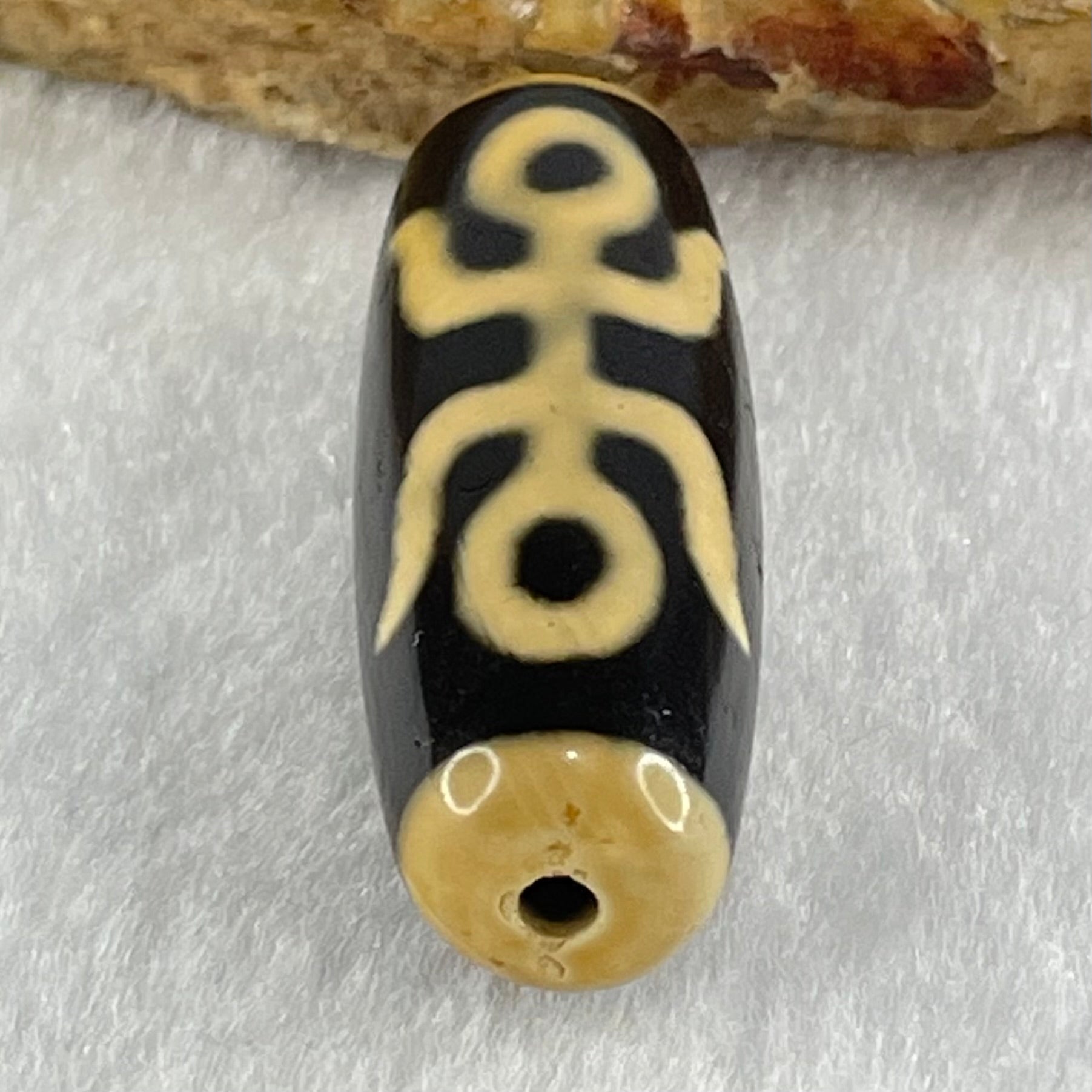 Natural Powerful Tibetan Old Oily Agate Double Noble Patina Guiren Tairen Human Dzi Bead Totem Amulet Heavenly Master (Tian Zhu) 双贵人天诛 9.93g 37.7 by 12.9mm - Huangs Jadeite and Jewelry Pte Ltd