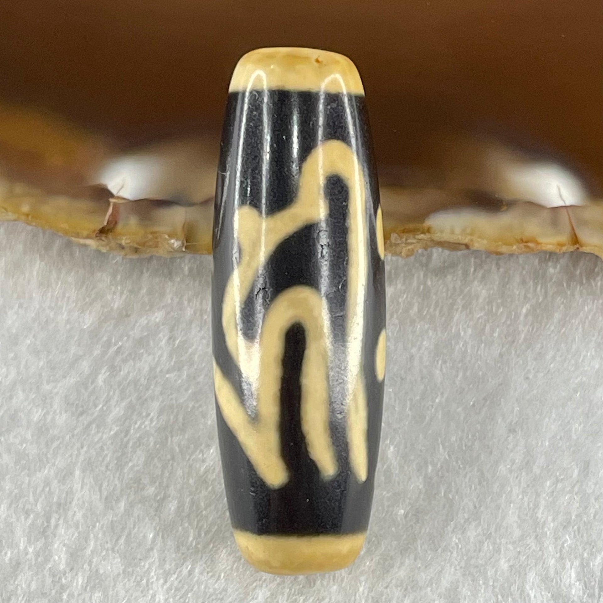 Natural Powerful Tibetan Old Oily Agate Ancient Thousand Hand Guan Yin Dzi Bead Heavenly Master (Tian Zhu) 千手观音天珠 10.20g 38.6 by 13.0mm - Huangs Jadeite and Jewelry Pte Ltd