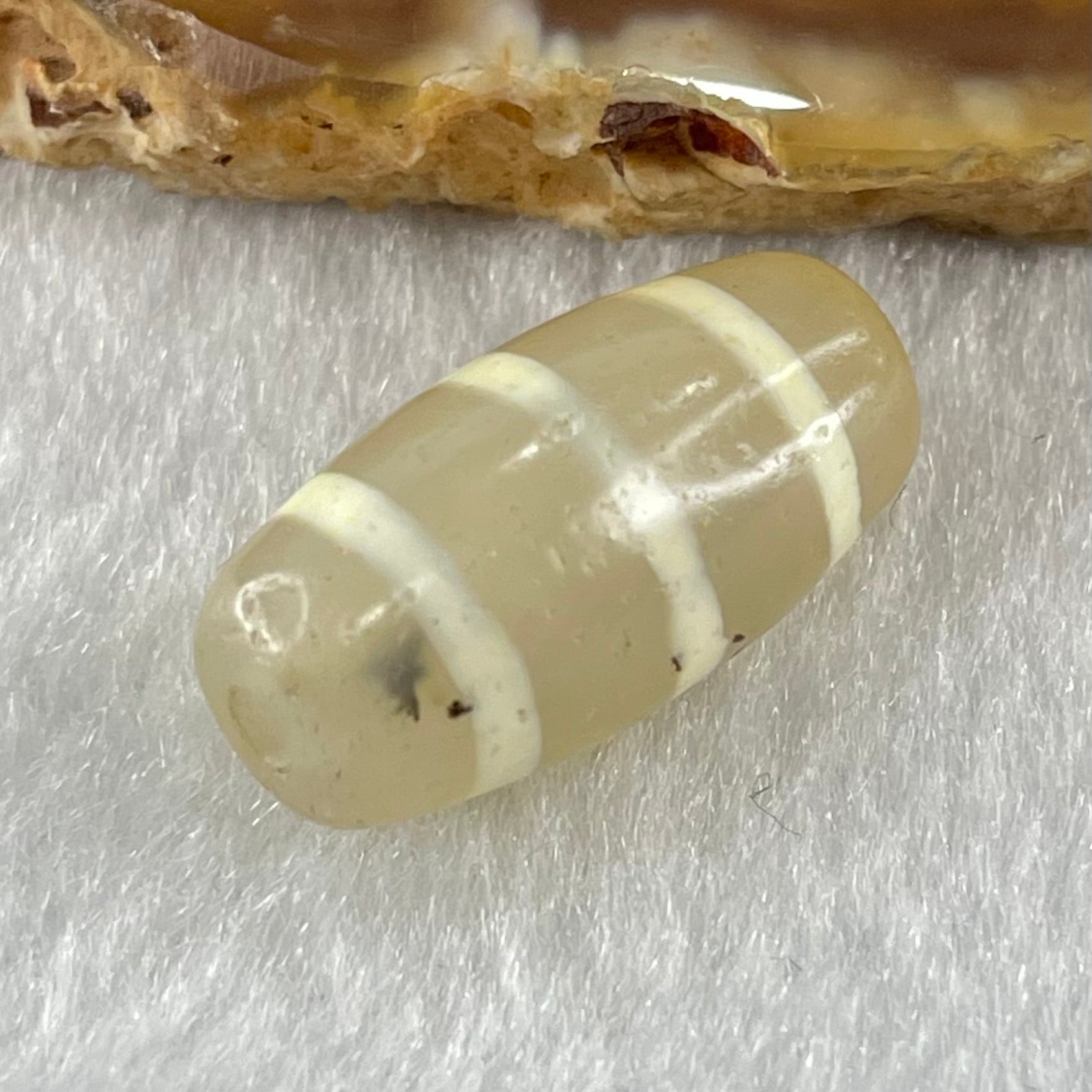 Natural Powerful Tibetan Old Oily Agate 3-Lines Dzi Bead Heavenly Master (Tian Zhu) 三行天诛 3.00g 20.1 by 10.1mm - Huangs Jadeite and Jewelry Pte Ltd