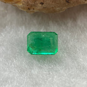 Natural Colombia Vivid Green Emerald (Beryl) Cut-Cornered Rectangular Step cut 0.43ct 4.9 by 3.8 by 2.6mm - Huangs Jadeite and Jewelry Pte Ltd