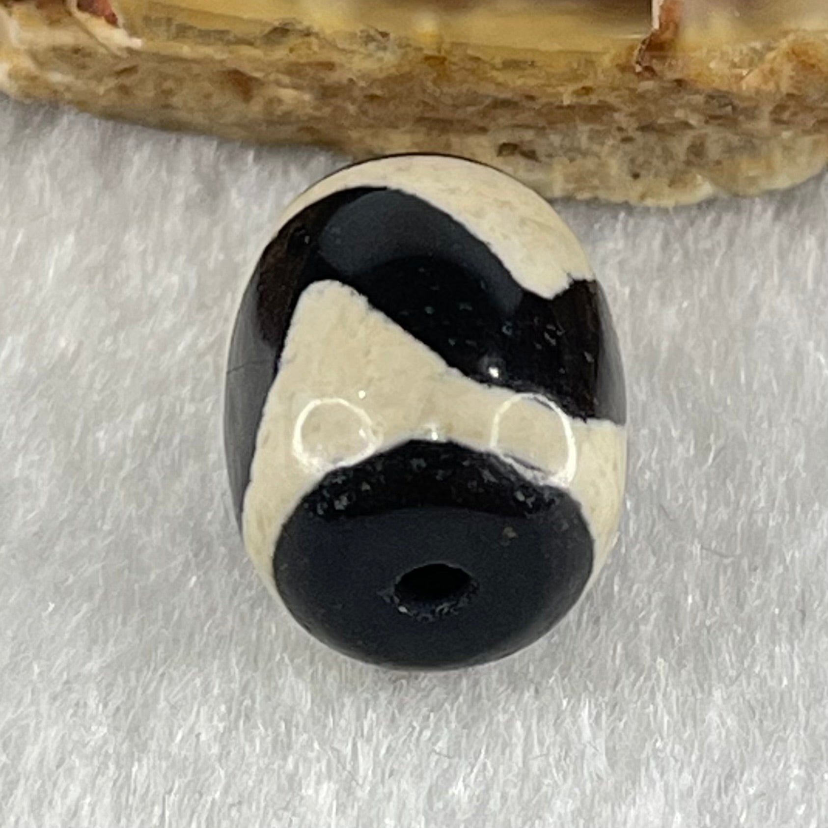 Natural Powerful Tibetan Old Oily Agate Tiger Tooth Daluo Dzi Bead Heavenly Master (Tian Zhu) 2.75g 13.7 by 11.2mm - Huangs Jadeite and Jewelry Pte Ltd