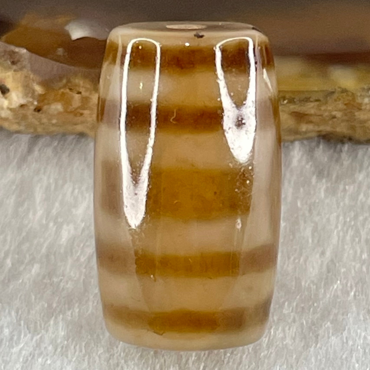 Natural Powerful Tibetan Old Oily Agate Sky Door Serenity 1 Eye Dzi Bead Heavenly Master (Tian Zhu) 一眼天门天诛 4.93g 19.7 by 11.9mm - Huangs Jadeite and Jewelry Pte Ltd