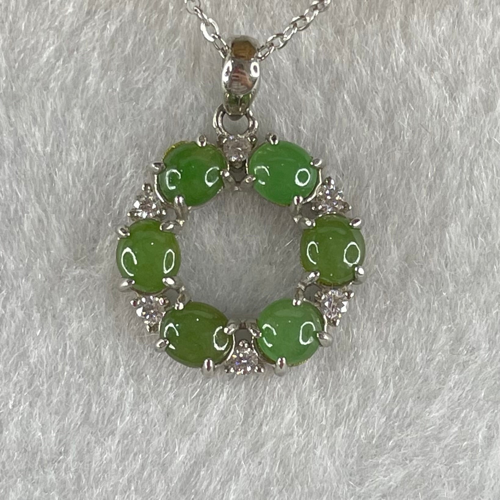 Type A Green Jadeite Cabochon in S925 Sliver Necklace 2.92g 3.9 by 1.5mm 6pcs - Huangs Jadeite and Jewelry Pte Ltd