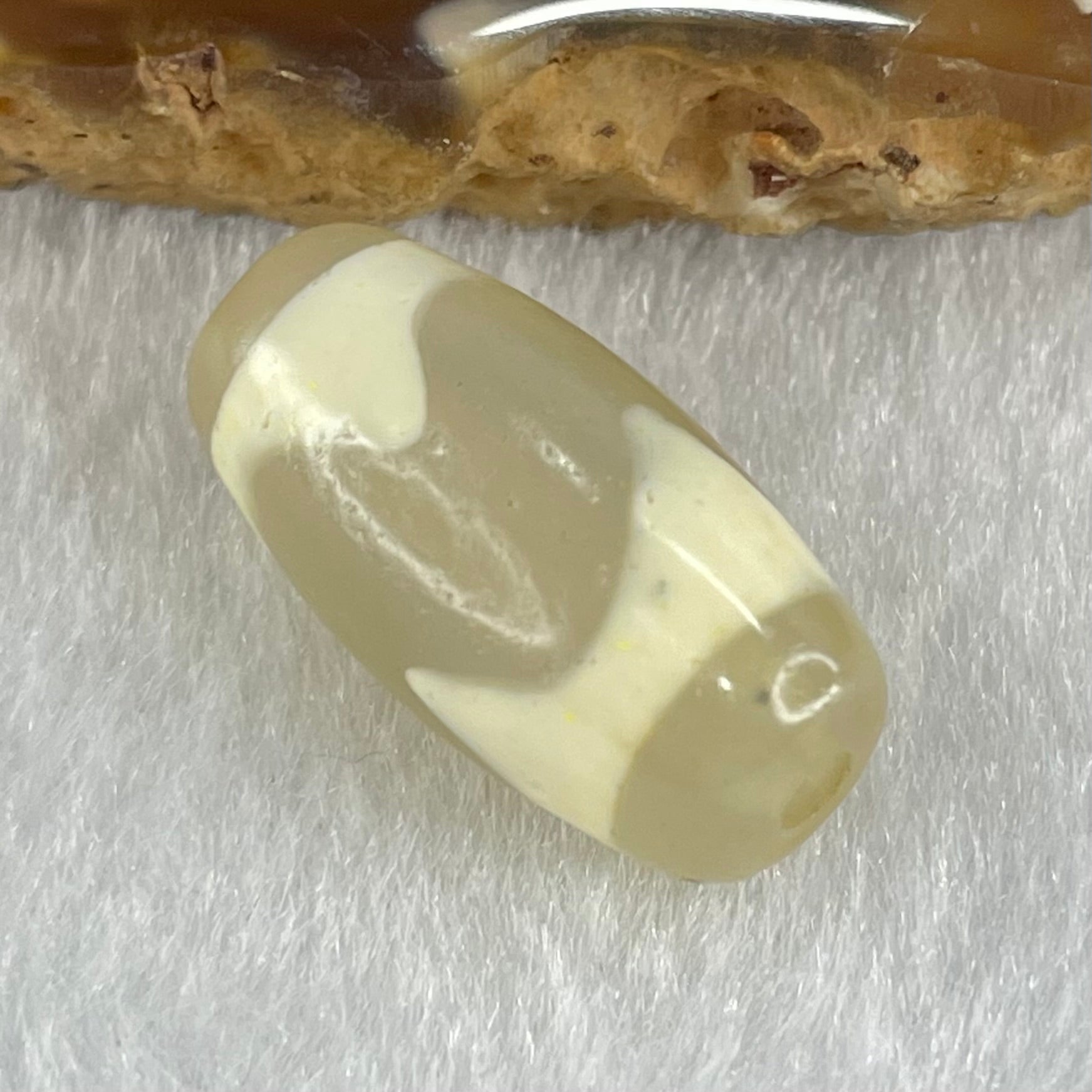 Natural Powerful Tibetan Old Oily Agate Tiger Tooth Daluo Dzi Bead Heavenly Master (Tian Zhu) 虎呀天诛 3.09g 20.2 by 10.3mm - Huangs Jadeite and Jewelry Pte Ltd