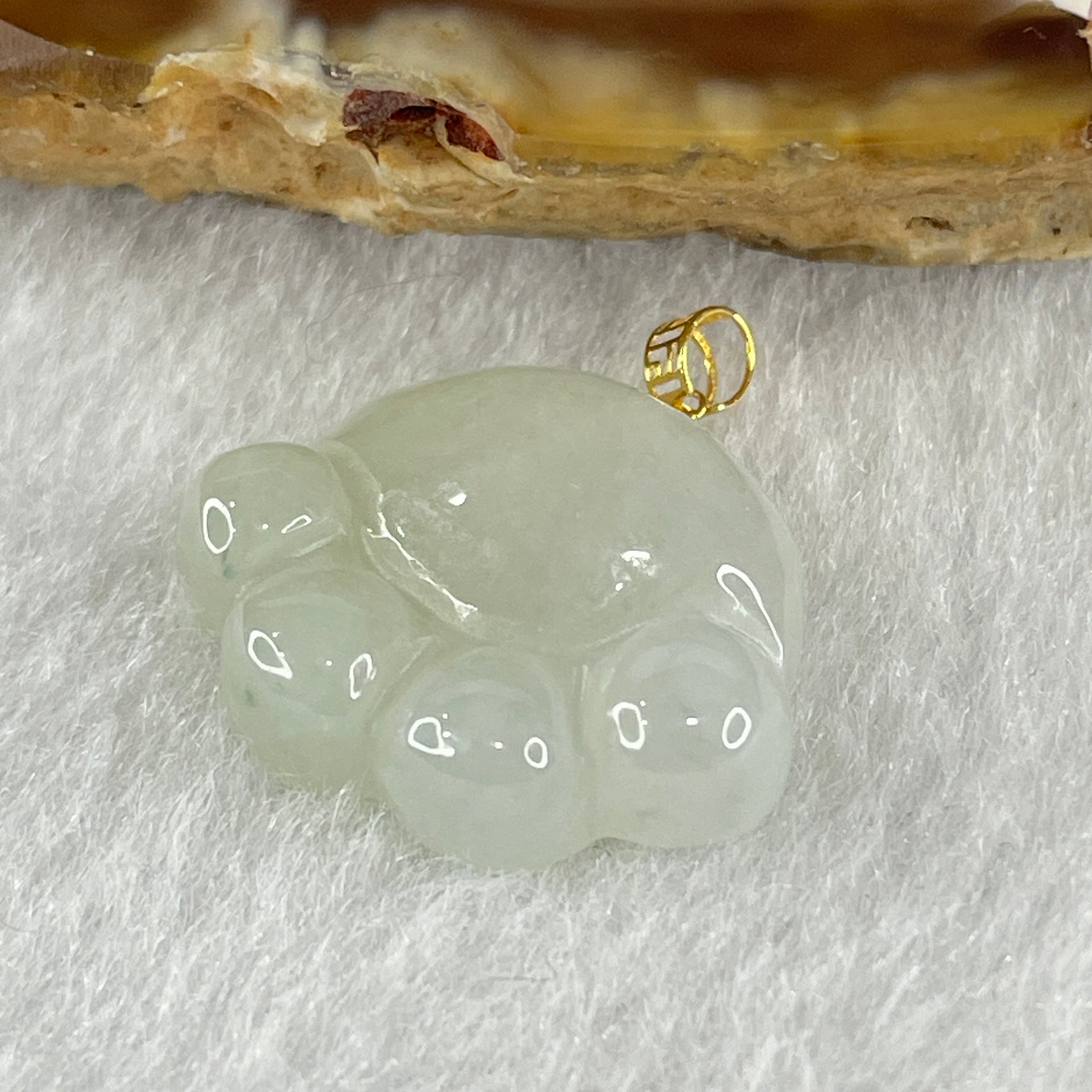 Natural Type A Light Green Jadeite Paw Pendant in 18K Yellow Gold Clasp 2.26g 17.9 by 14.2 by 4.6mm - Huangs Jadeite and Jewelry Pte Ltd