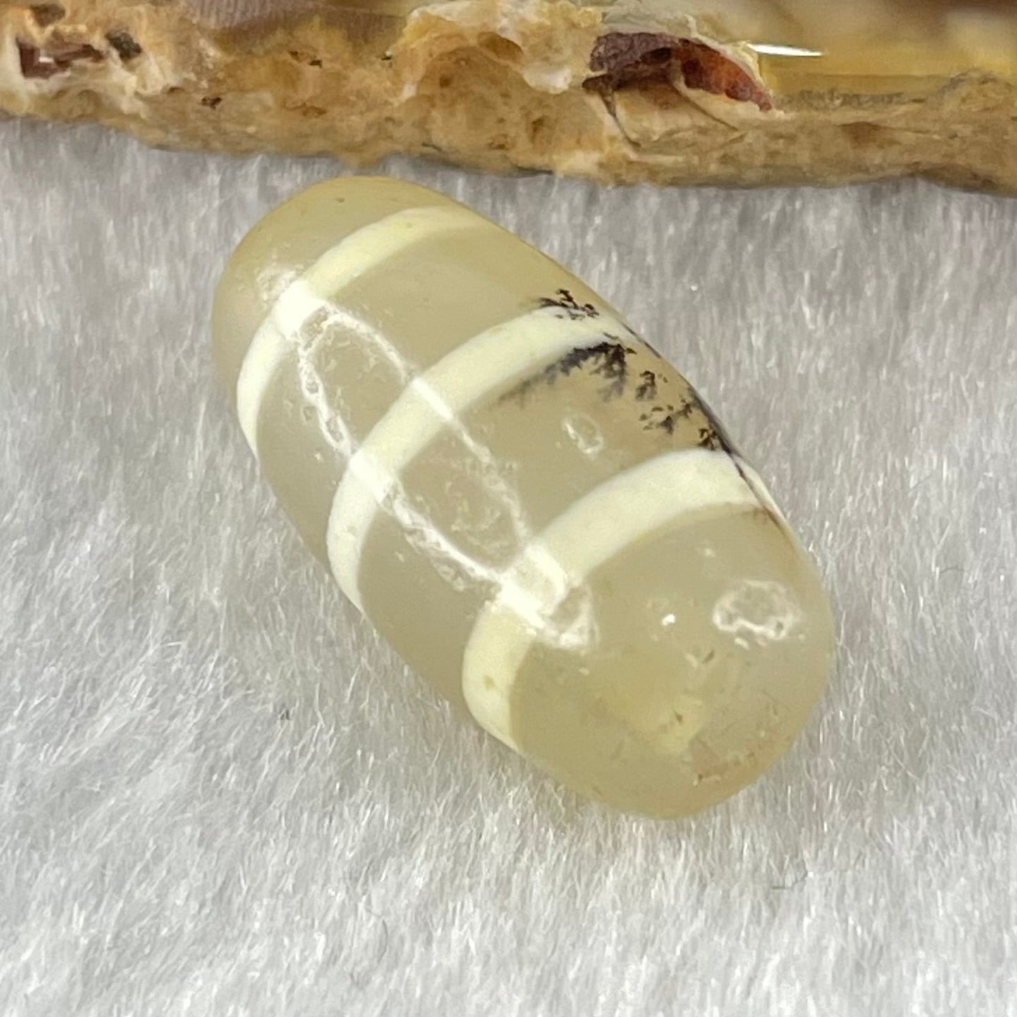 Natural Powerful Tibetan Old Oily Agate 3-Lines Dzi Bead Heavenly Master (Tian Zhu) 三行天诛 3.05g 20.0 by 10.1mm - Huangs Jadeite and Jewelry Pte Ltd