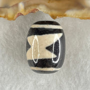 Natural Powerful Tibetan Old Oily Agate 5 Eyes Lightning Dzi Bead Heavenly Master (Tian Zhu) 五眼闪电天珠 4.76g 17.6 by 13.3mm - Huangs Jadeite and Jewelry Pte Ltd