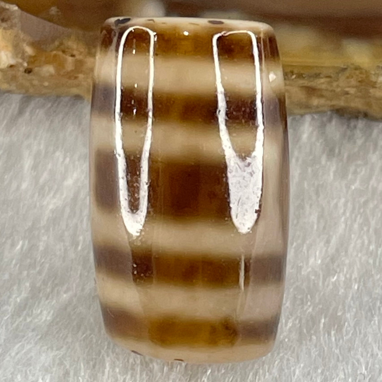 Natural Powerful Tibetan Old Oily Agate Sky Door Serenity 1 Eye Dzi Bead Heavenly Master (Tian Zhu) 一眼天门天诛 4.67g 19.5 by 11.7mm - Huangs Jadeite and Jewelry Pte Ltd