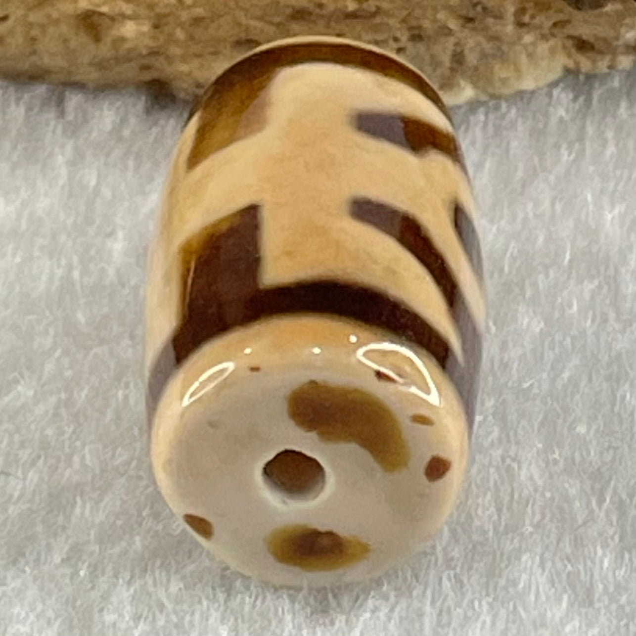 Natural Powerful Tibetan Old Oily Agate Patina Guiren Tairen Human Dzi Bead Totem Amulet Heavenly Master (Tian Zhu) 贵人天诛 4.61g 19.7 by 11.7mm - Huangs Jadeite and Jewelry Pte Ltd