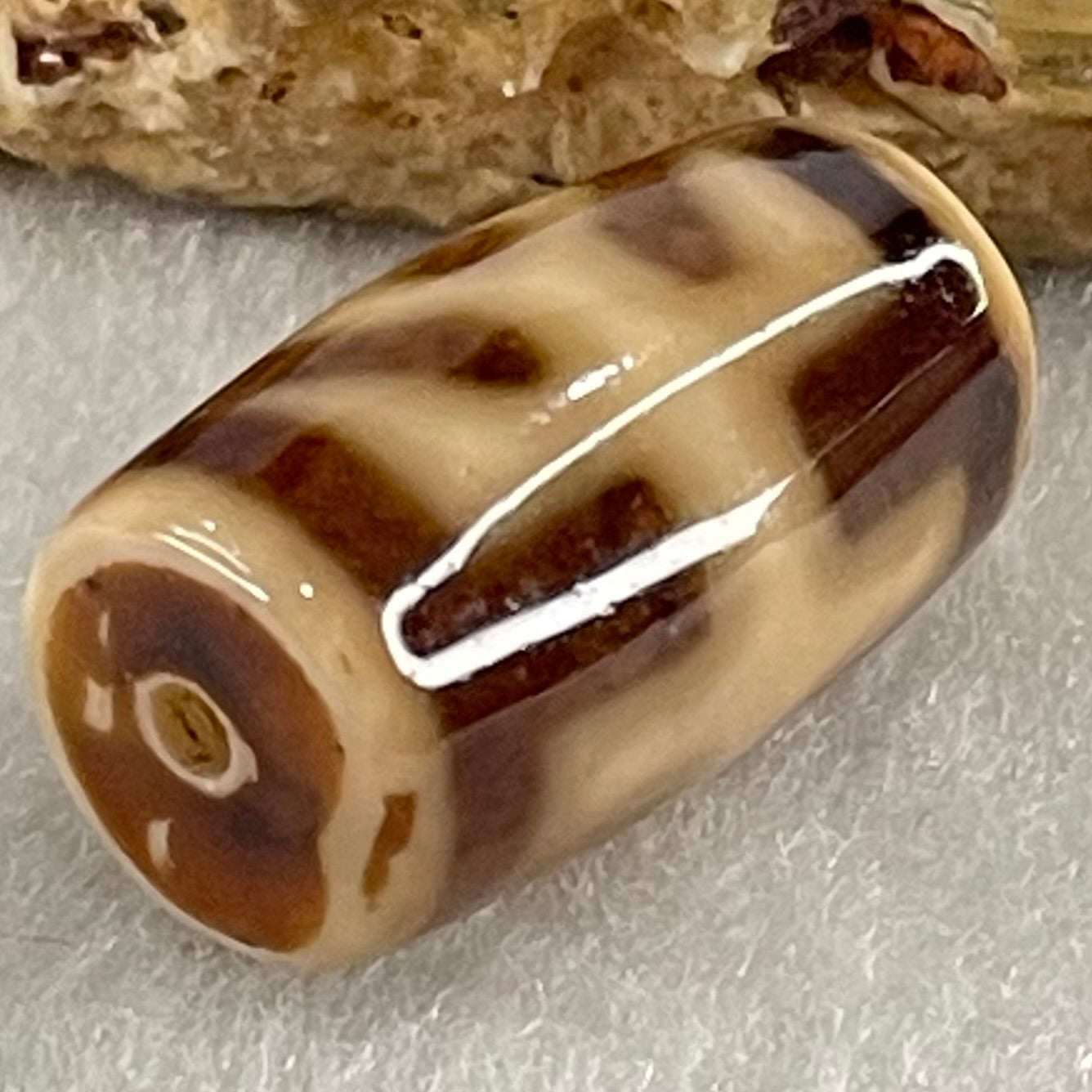 Natural Powerful Tibetan Old Oily Agate Patina Guiren Tairen Human Dzi Bead Totem Amulet Heavenly Master (Tian Zhu) 贵人天诛 4.70g 19.9 by 11.4mm - Huangs Jadeite and Jewelry Pte Ltd