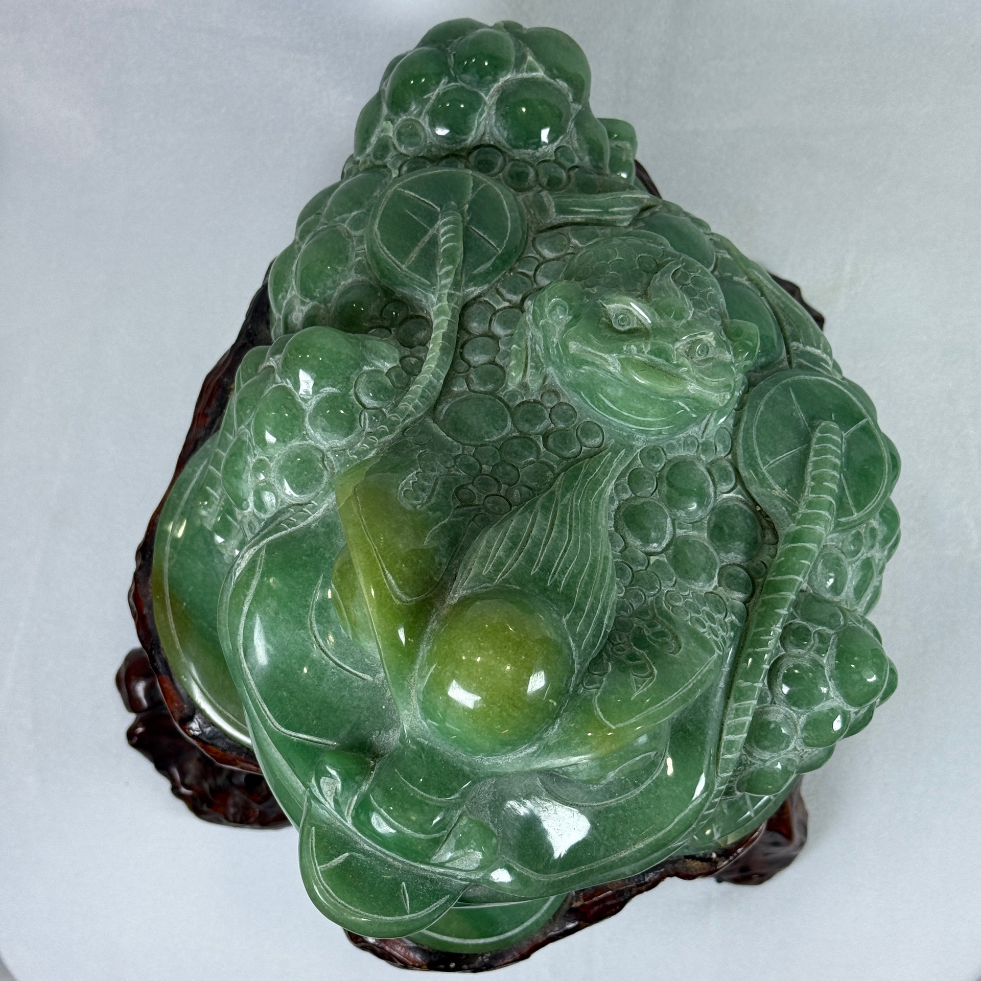 Natural Green Aventurine 3 Legged Toad with Baby Display with Wooden Stand 19.453,2g 320.0 by 300.0 by 345.0mm - Huangs Jadeite and Jewelry Pte Ltd