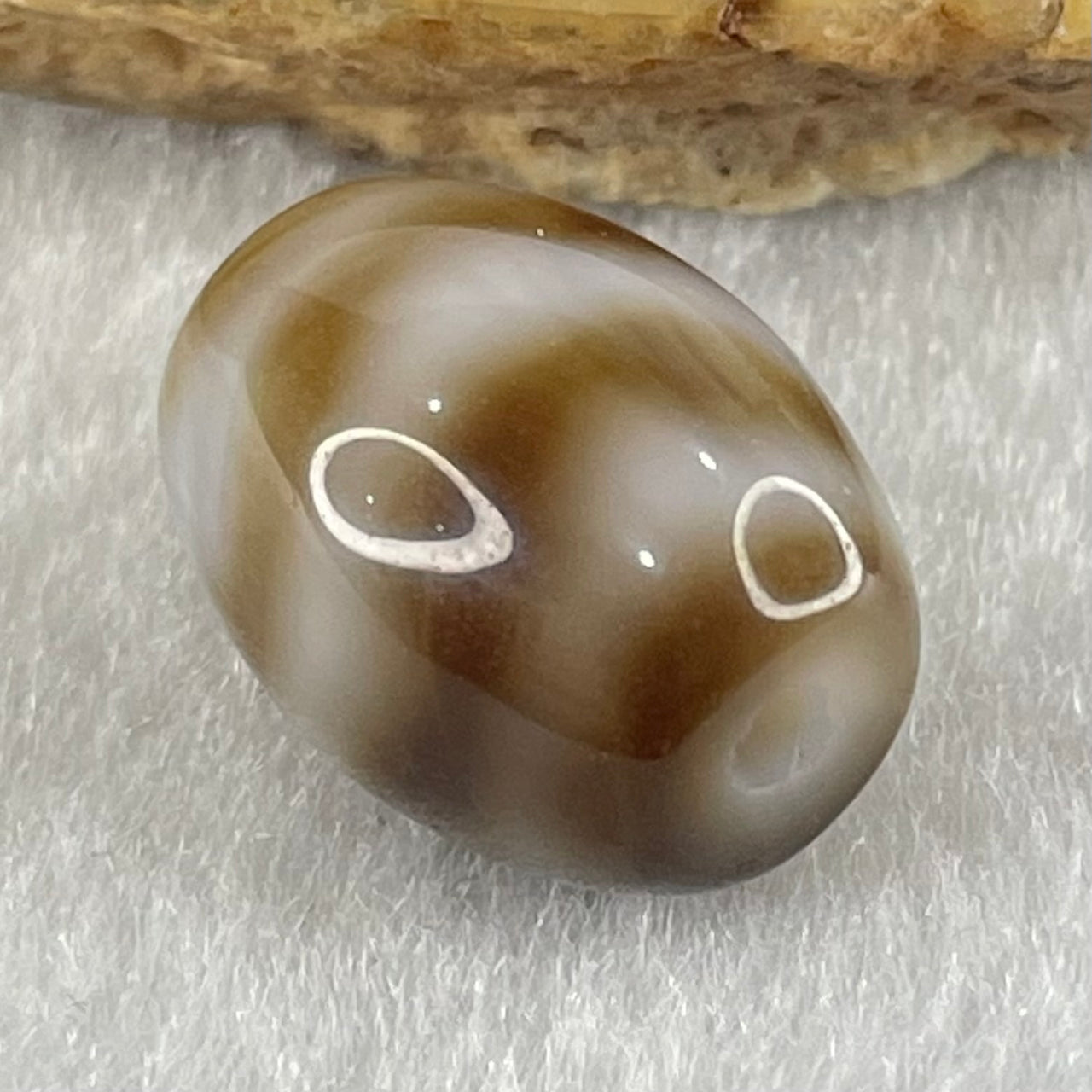 Natural Powerful Tibetan Old Oily Agate Double Tiger Tooth Daluo Dzi Bead Heavenly Master (Tian Zhu) 虎呀天诛 3.22g 15.5 by 11.9mm - Huangs Jadeite and Jewelry Pte Ltd
