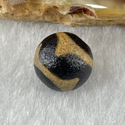 Natural Powerful Tibetan Old Oily Agate Tiger Tooth Daluo Dzi Bead Heavenly Master (Tian Zhu) 虎呀天诛 1.45g 9.9 by 10.3mm - Huangs Jadeite and Jewelry Pte Ltd