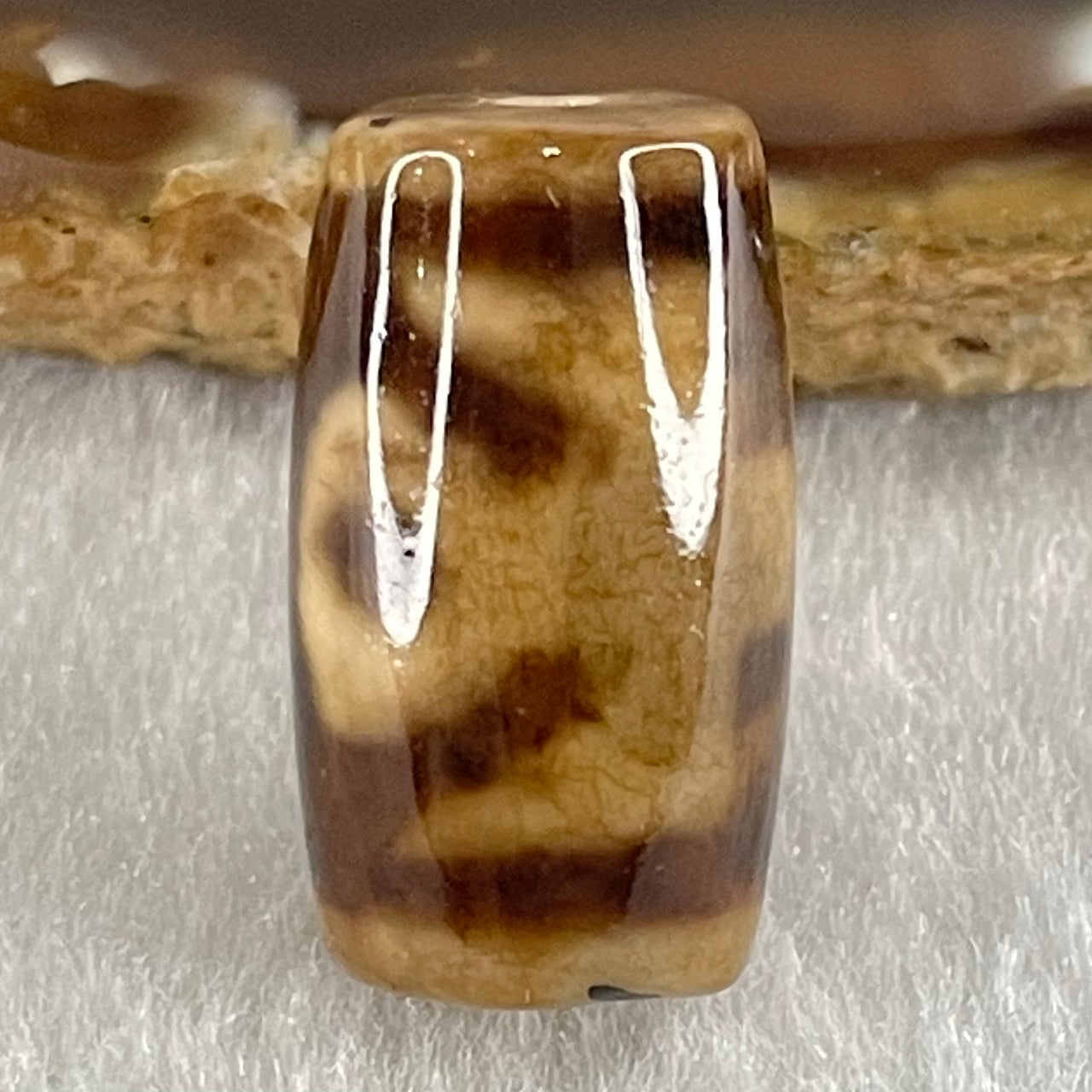 Natural Powerful Tibetan Old Oily Agate Patina Guiren Tairen Human Dzi Bead Totem Amulet Heavenly Master (Tian Zhu) 贵人天诛 4.89g 20.5 by 11.8mm - Huangs Jadeite and Jewelry Pte Ltd