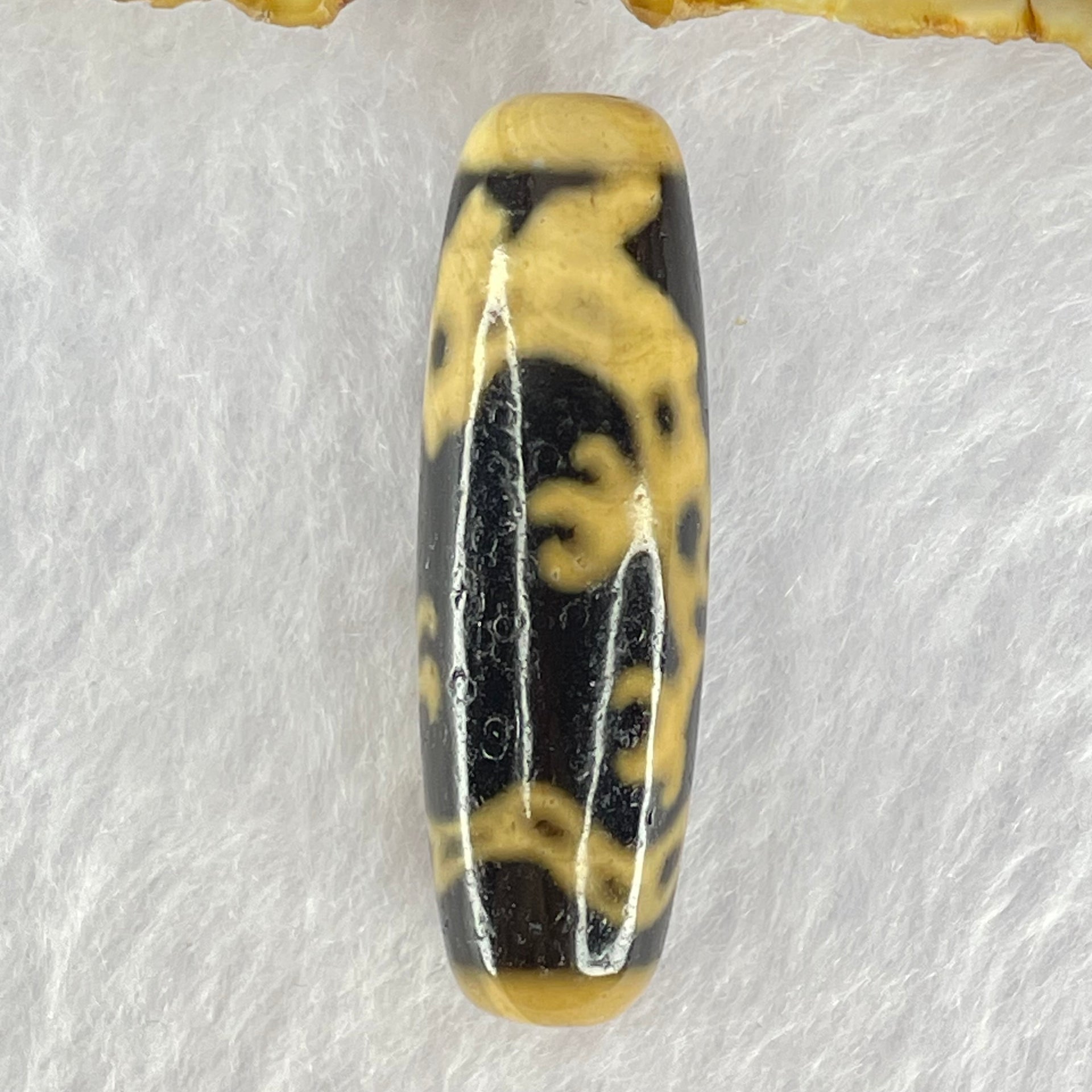 Natural Powerful Tibetan Old Oily Agate Guan Yin on Dragon Dzi Bead Heavenly Master (Tian Zhu) 观音龙天珠 8.06g 37.6 by 11.9mm - Huangs Jadeite and Jewelry Pte Ltd