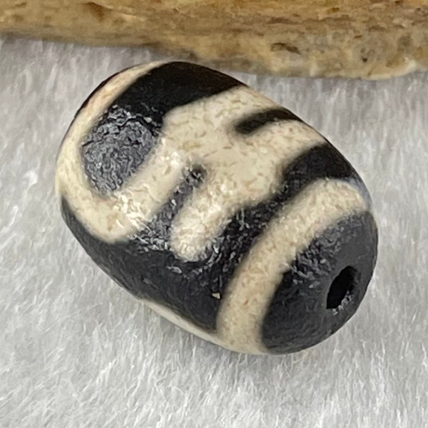 Natural Powerful Tibetan Old Oily Agate Double Nectar Vessel Dzi Bead Heavenly Master (Tian Zhu) 花蜜容器眼天珠 2.06g 13.9 by 9.9mm - Huangs Jadeite and Jewelry Pte Ltd