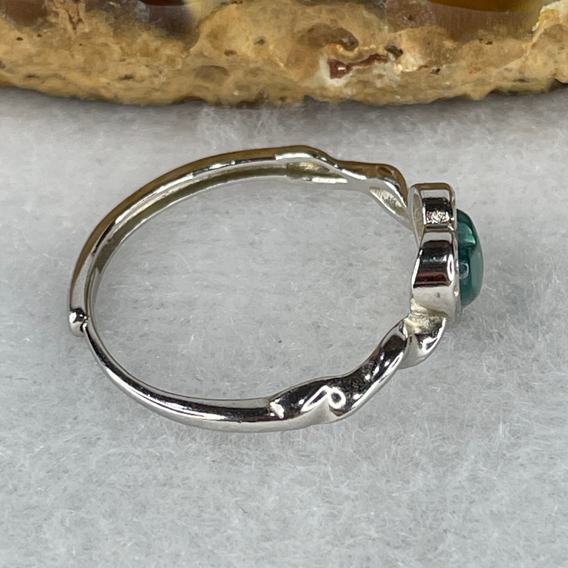Natural-Blueish-Green-Tourmaline-Heart-Shape-in-S925-Sliver-Ring-1.60g-5.2-by-5.5-by-2.0mm-(Adjustable-Size)