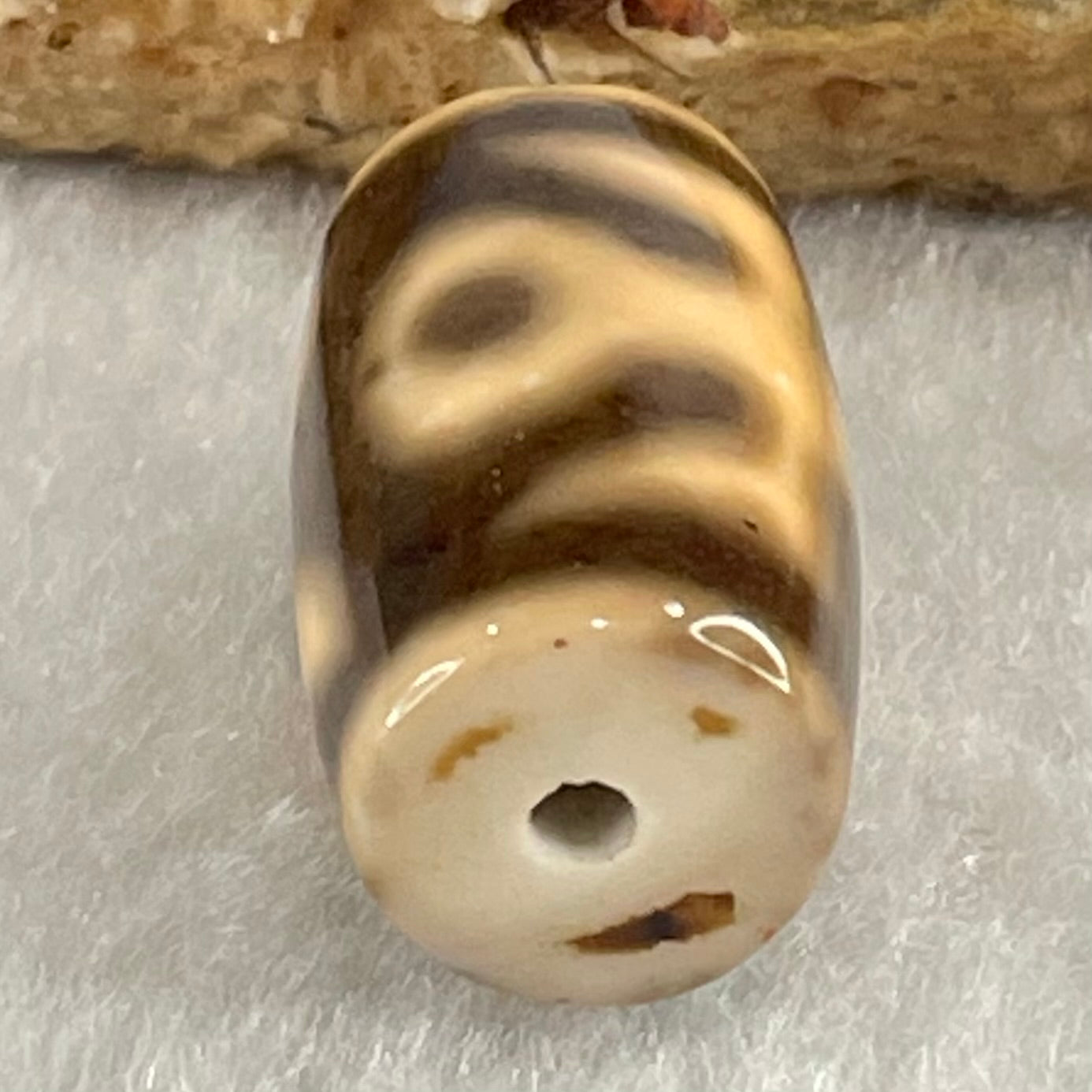 Natural Powerful Tibetan Old Oily Agate Patina Guiren Tairen Human Dzi Bead Totem Amulet Heavenly Master (Tian Zhu) 贵人天诛 4.84g 19.6 by 11.7mm - Huangs Jadeite and Jewelry Pte Ltd