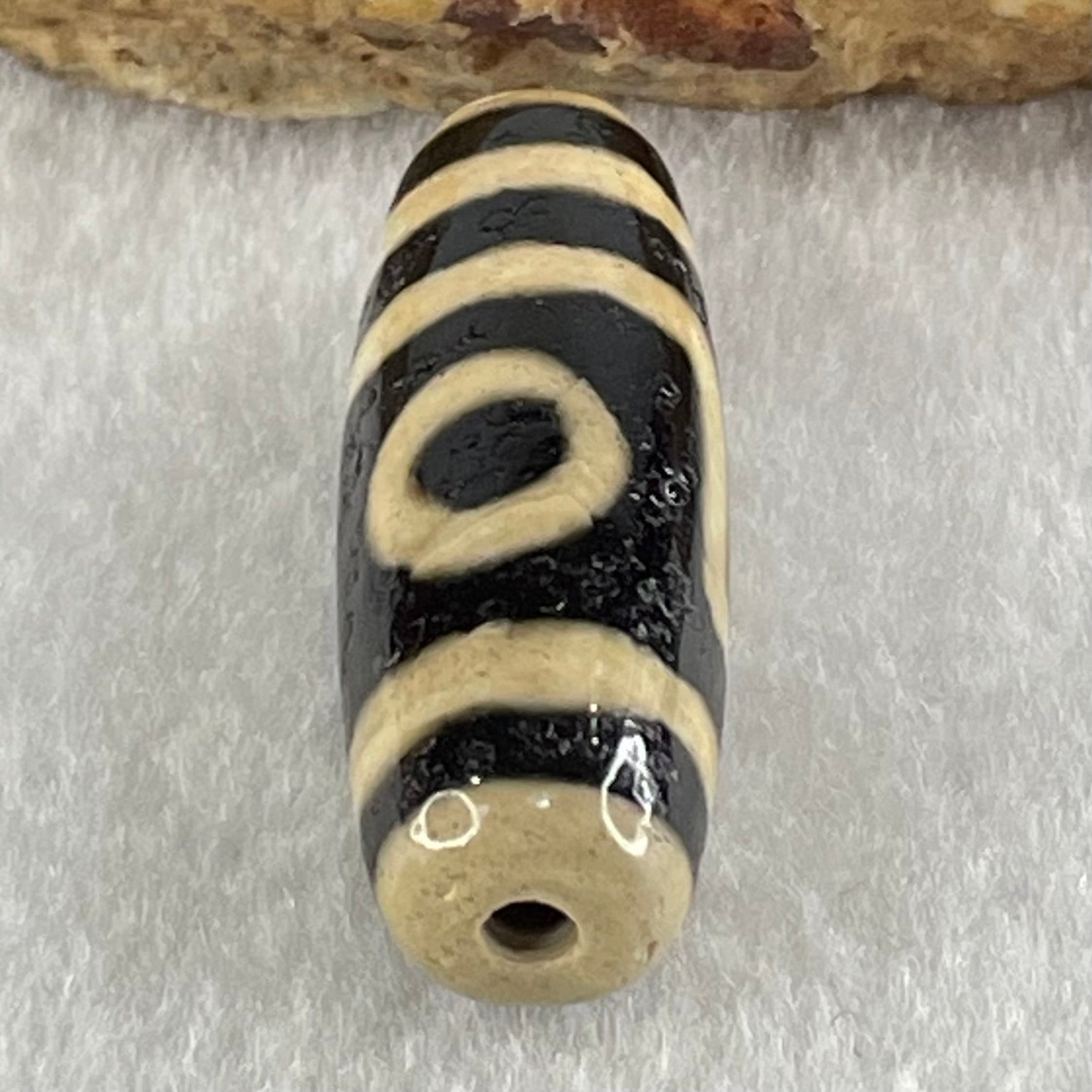 Natural Powerful Tibetan Old Oily Agate One Eye With Bodhi Tree Bead Heavenly Master (Tian Zhu) 10.08g 38.0 by 13.0mm - Huangs Jadeite and Jewelry Pte Ltd