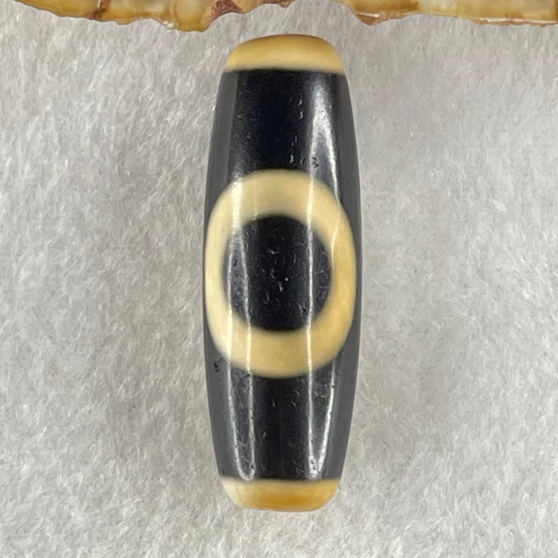 Natural Powerful Tibetan Old Oily Agate One Eye Fire Sign Dzi Bead Heavenly Master (Tian Zhu) 一眼火天珠 9.43g 38.1 by 12.8mm - Huangs Jadeite and Jewelry Pte Ltd