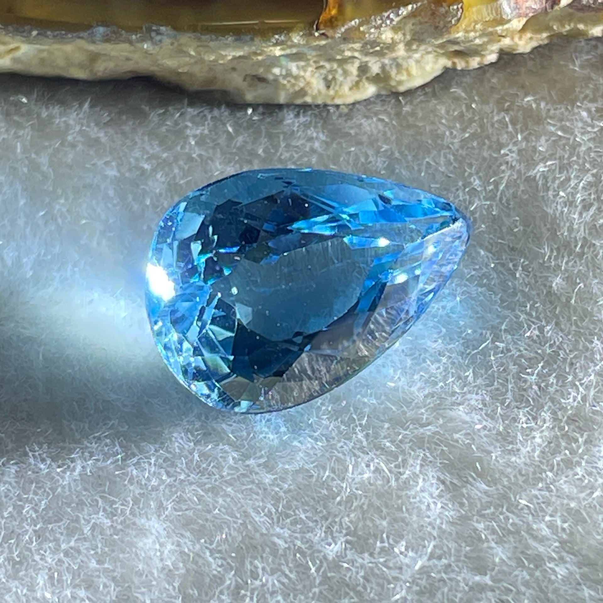 Natural Sky Blue Topaz Teardrop Shape 9.92ct 15.9 by 10.6 by 8.3mm - Huangs Jadeite and Jewelry Pte Ltd