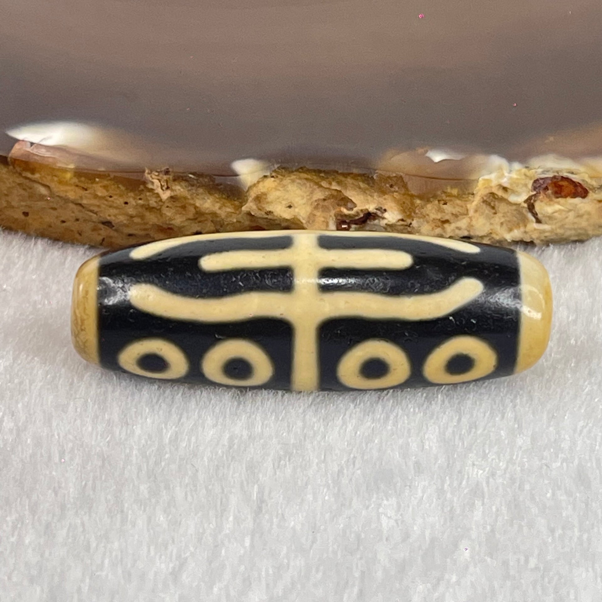 Natural Powerful Tibetan Old Oily Agate Water Lines 8 Eyes Dzi Bead Heavenly Master (Tian Zhu) 水纹八眼天诛 10.14g 38.4 by 13.0mm - Huangs Jadeite and Jewelry Pte Ltd