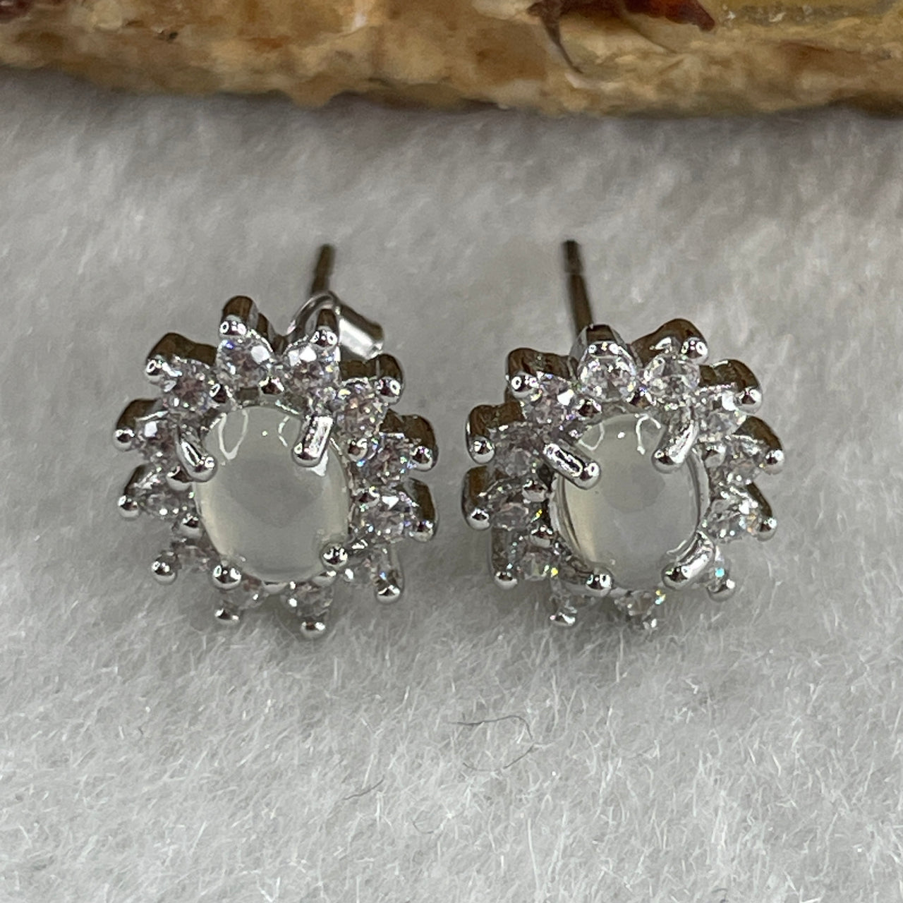 Type A Icy White Jadeite Earring with Cubic Zirconia in S925 Sliver 1.62g 4.7 by 4.1 by 2.0mm