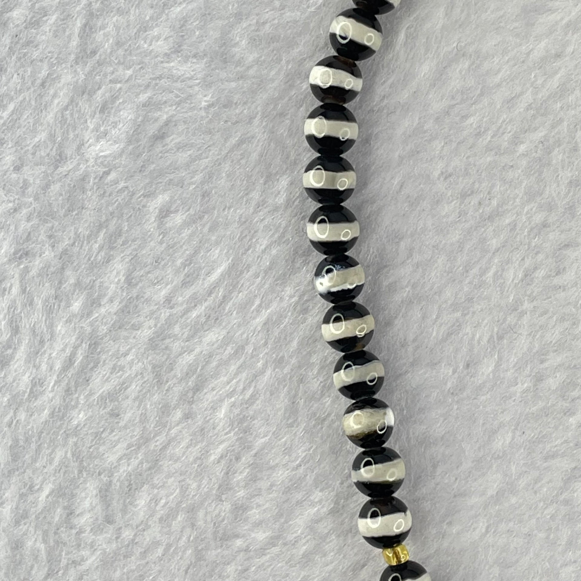 Natural Powerful Tibetan Old Oily Agate Mix Dzi Beads Bracelet (Tian Zhu) 30.36g 10.5mm 10 Beads 6.3mm 50 Beads - Huangs Jadeite and Jewelry Pte Ltd