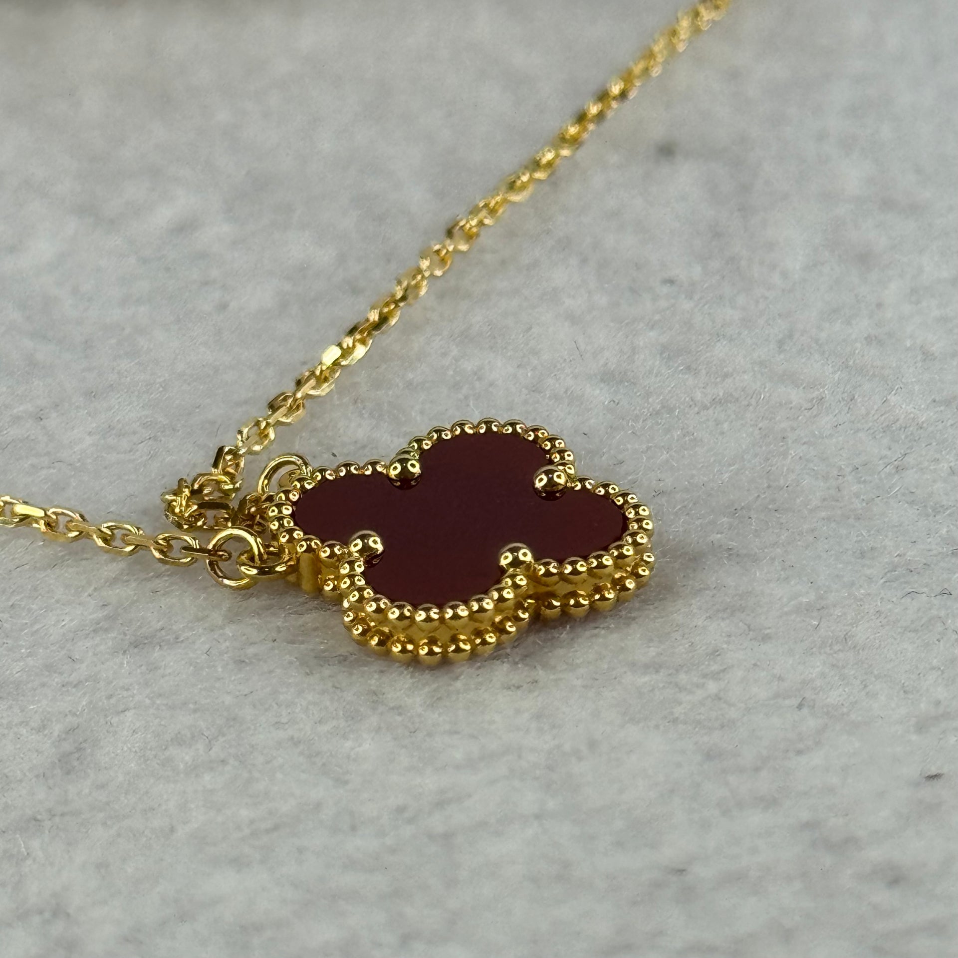 (Pre-Love) Van Cleef & Arpels VCA Vintage Alhambra Pendant Necklace 18K yellow gold Carnelian 5.46g 42cm - Huangs Jadeite and Jewelry Pte Ltd