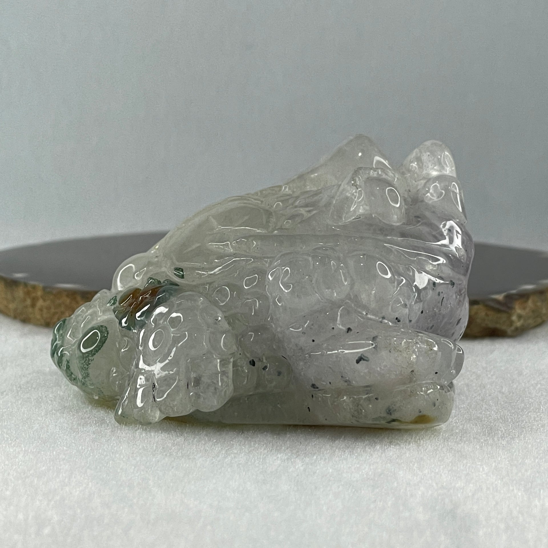 Natural White with Blue and Brown Spots Agate with Amethyst 3 Legged Toast Display 410.5g 111.0 by 84.0 by 50.0mm - Huangs Jadeite and Jewelry Pte Ltd