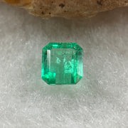 Natural Colombia Vivid Green Emerald (Beryl) Cut-Cornered Rectangle Step cut 0.49ct 4.6 by 4.4 by 2.9mm - Huangs Jadeite and Jewelry Pte Ltd