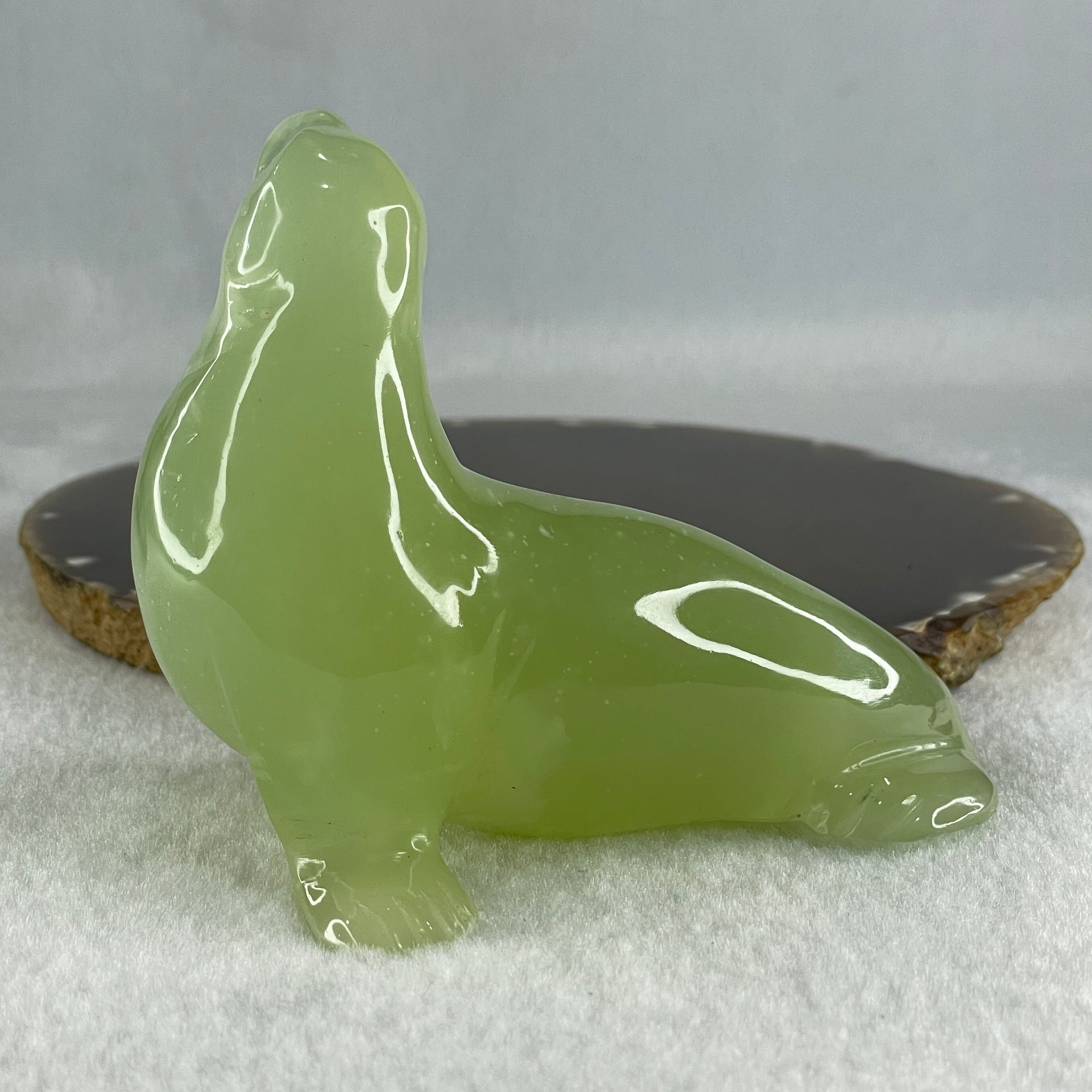Natural Green Serpentine Seal Display 280.3g 98.5 by 72.8 by 82.4mm - Huangs Jadeite and Jewelry Pte Ltd