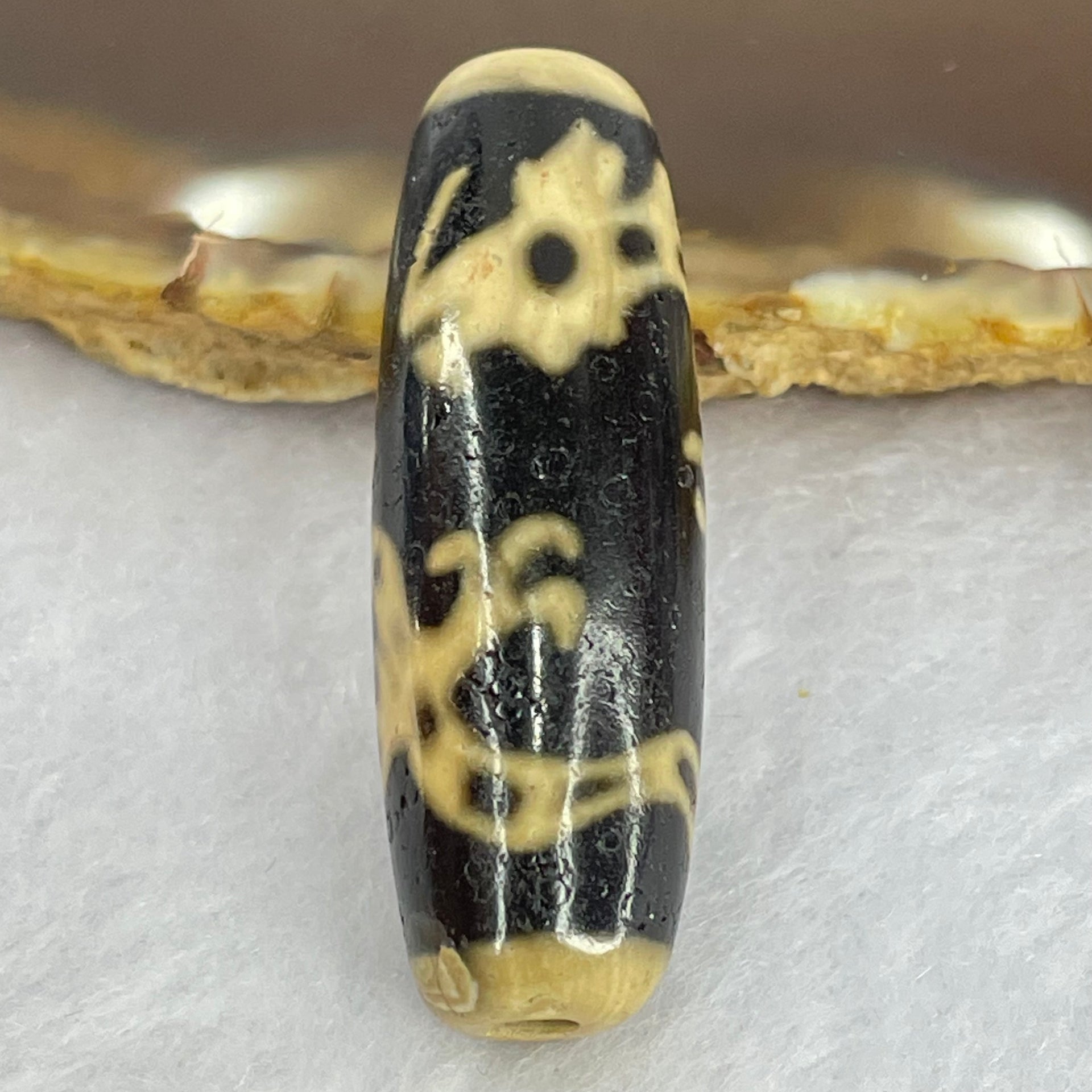 Natural Powerful Tibetan Old Oily Agate Guan Yin on Dragon Dzi Bead Heavenly Master (Tian Zhu) 观音龙天珠 8.99g 37.9 by 12.6mm - Huangs Jadeite and Jewelry Pte Ltd