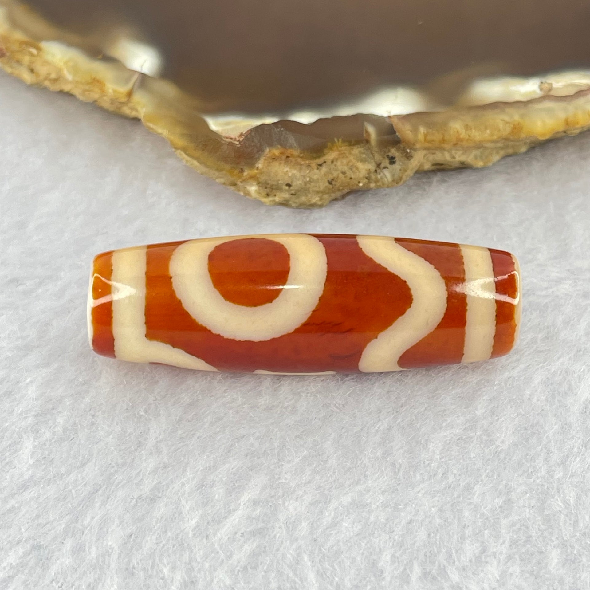 Natural Powerful Tibetan Old Oily Red Orange White Agate Sky Door Serenity 1 Eye Dzi Bead Heavenly Master (Tian Zhu) 一眼天诛 9.44g 38.1 by 12.5mm - Huangs Jadeite and Jewelry Pte Ltd