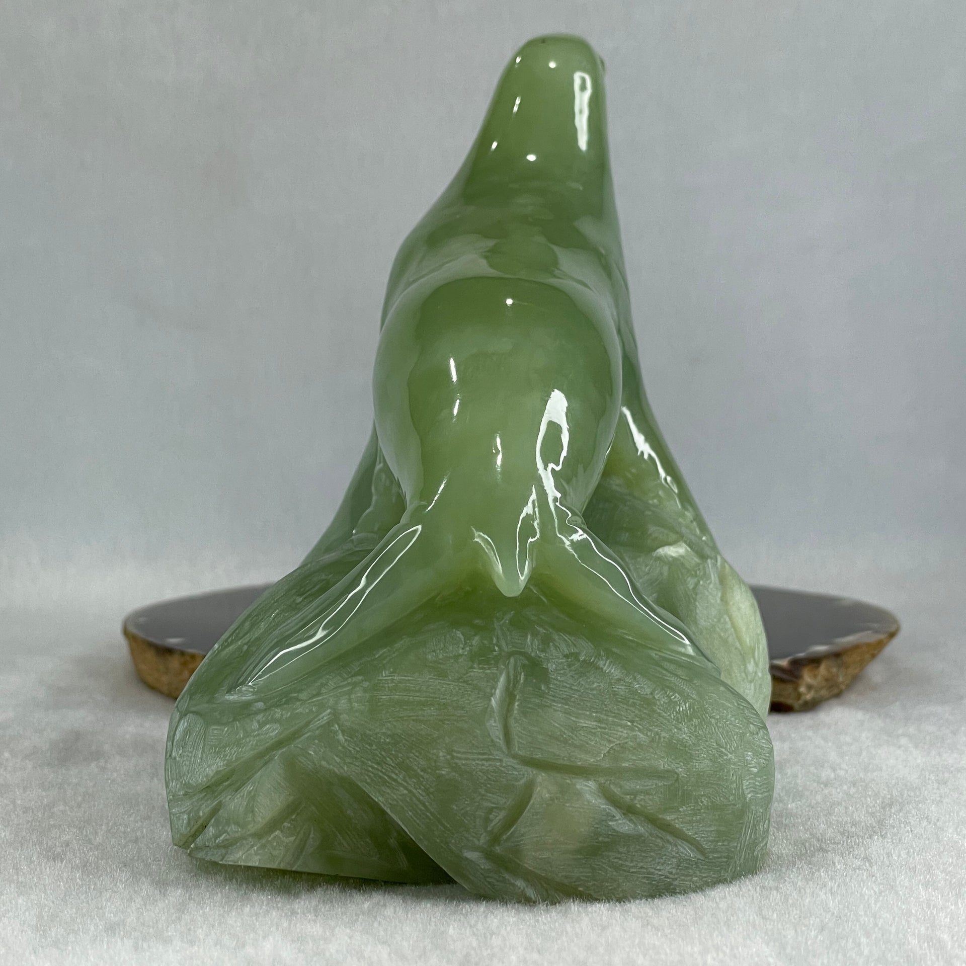 Natural Green Serpentine Seal Display 1,061.1g 132.0 by 88.0 by 123.0mm - Huangs Jadeite and Jewelry Pte Ltd