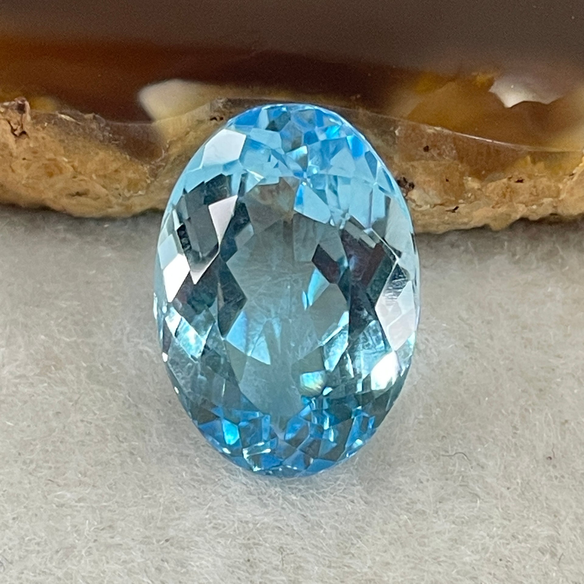 Natural Sky Blue Topaz Oval Shape 13.48ct 17.2 by 12.2 by 7.9mm - Huangs Jadeite and Jewelry Pte Ltd