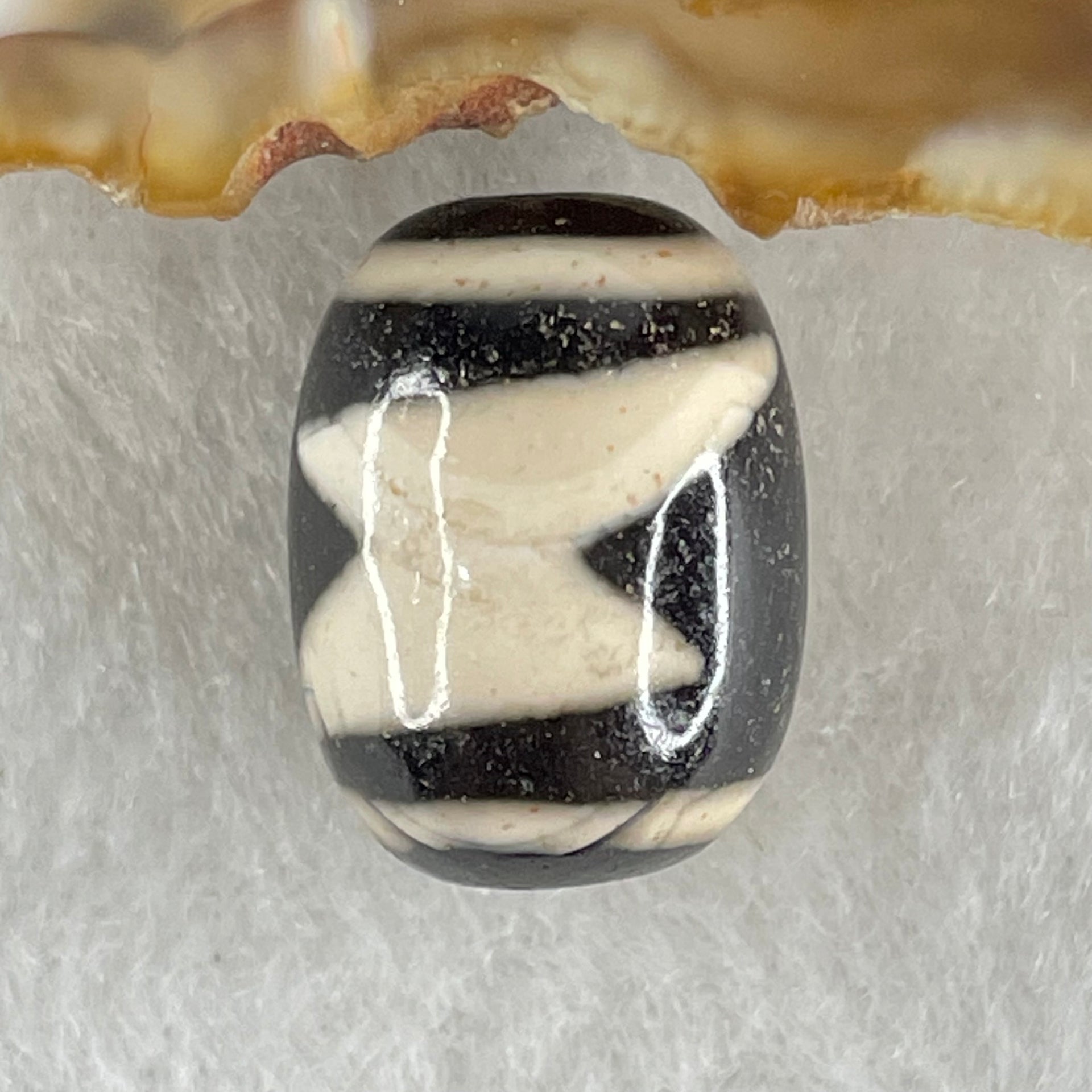 Natural Powerful Tibetan Old Oily Agate 5 Eyes Lightning Dzi Bead Heavenly Master (Tian Zhu) 五眼闪电天珠 4.50g 17.4 by 13.1mm - Huangs Jadeite and Jewelry Pte Ltd