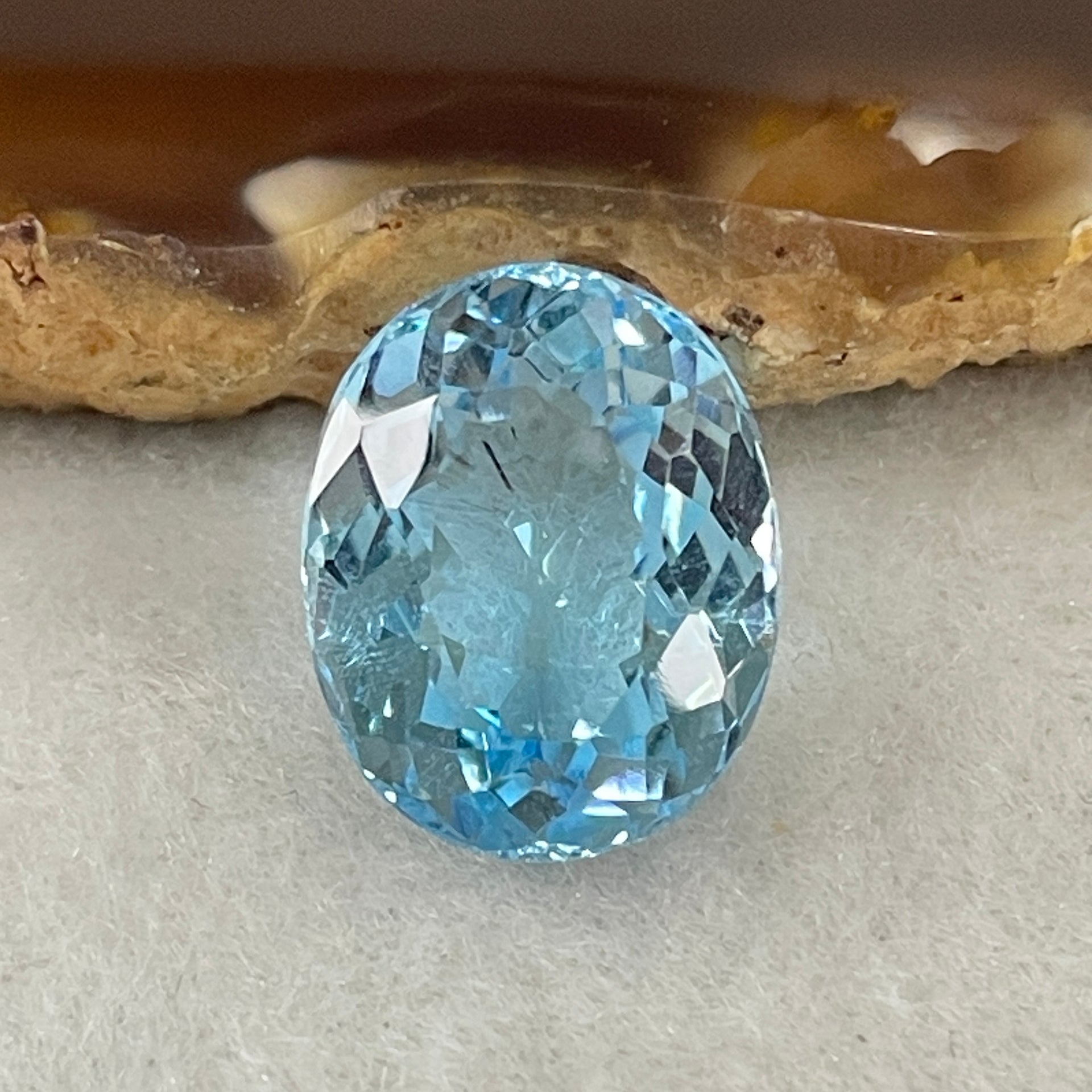Natural Sky Blue Topaz Oval Shape 12.31ct 14.7 by 11.8 by 8.1mm - Huangs Jadeite and Jewelry Pte Ltd